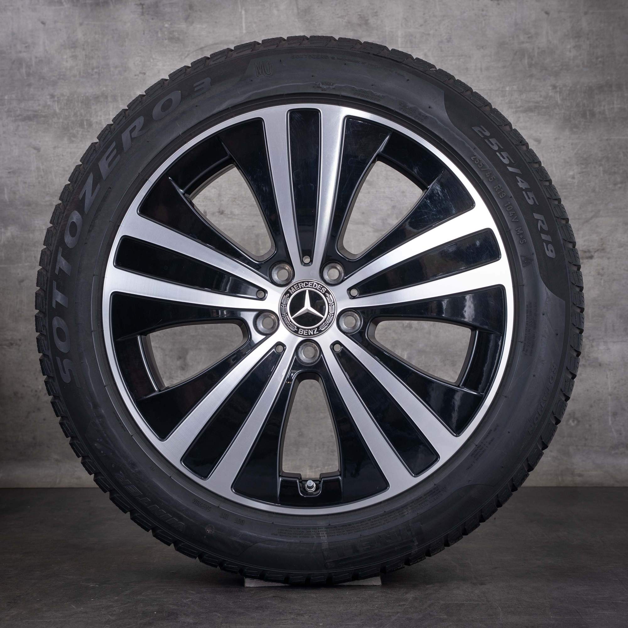 OEM Mercedes-Benz EQE 19inch V295 winter wheels A2954011200 black front diamond cut - wheel 4 of 4