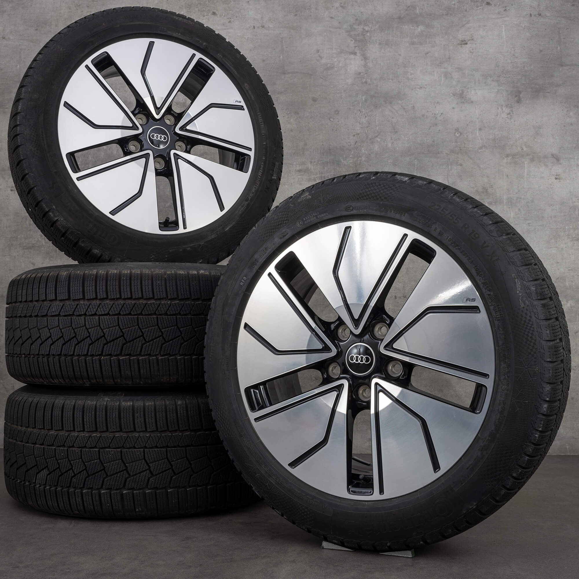 Audi 19 Zoll Felgen e-tron GT 4J Winterreifen Winterräder Aero-Design