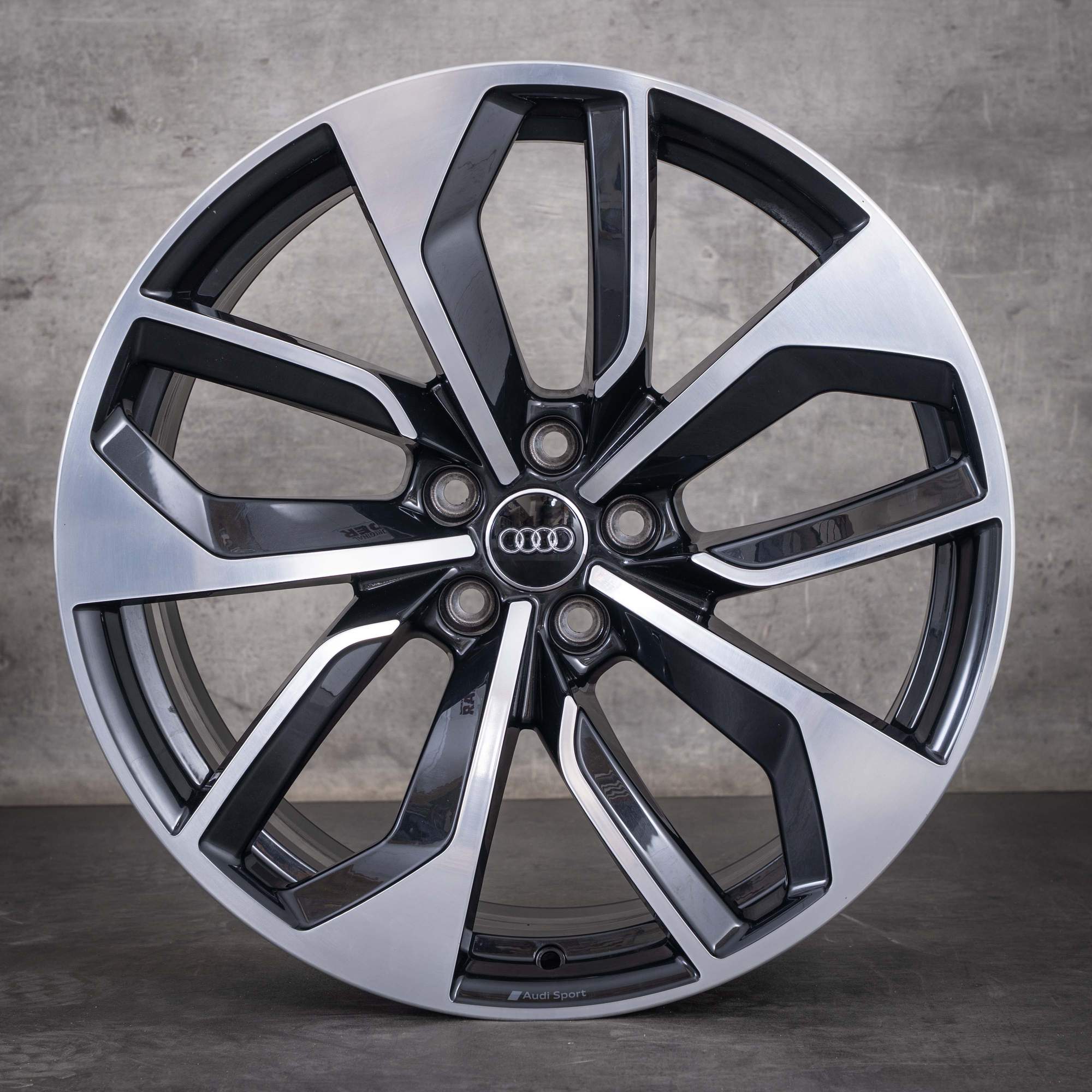 OEM Audi RS4 RS5 20inch rims B9 8W F5 8W0601025CT Granite diamond cut