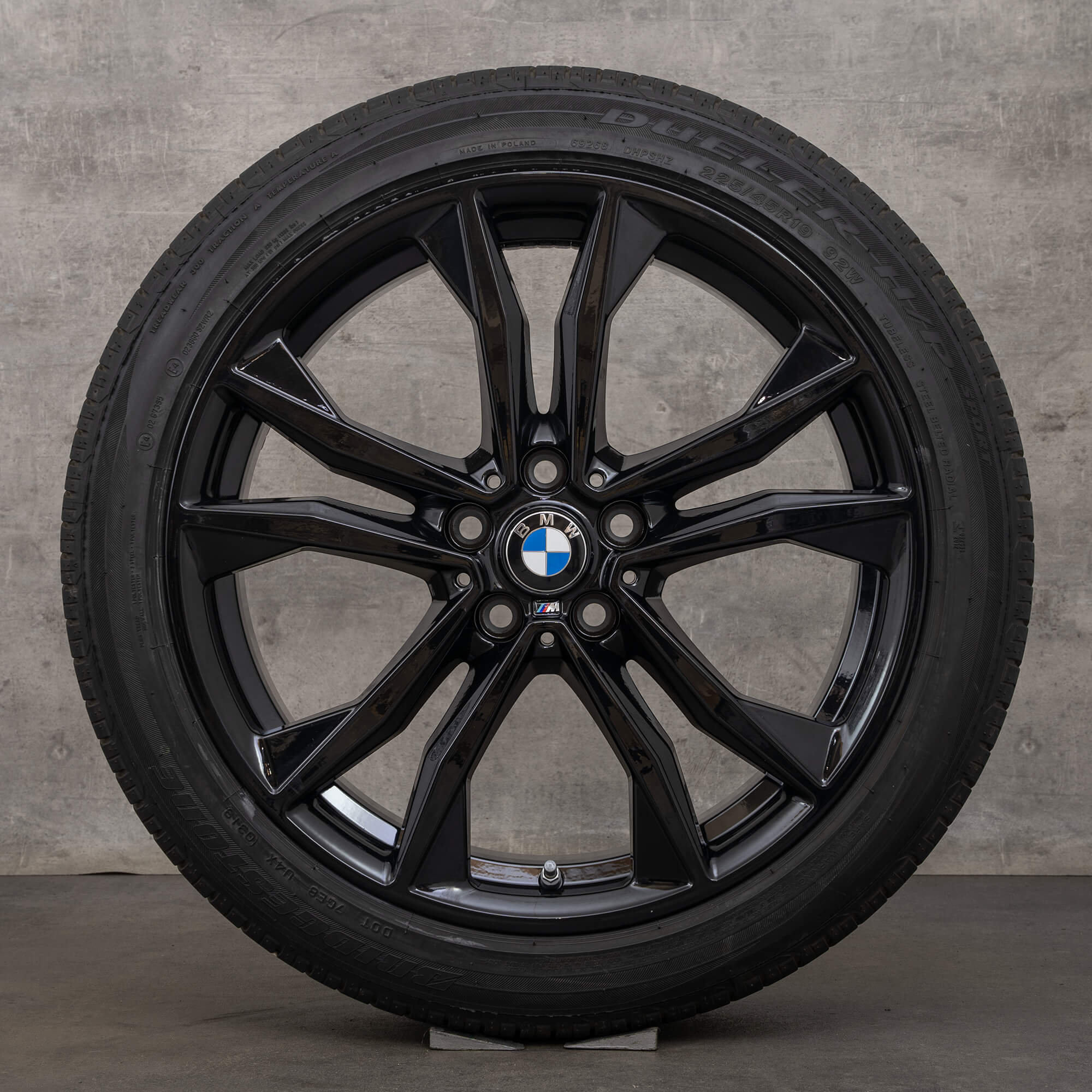 BMW X1 F48 X2 F39 Sommar kompletta hjul Sommardäck 19 tums fälgar 715 M 8008616