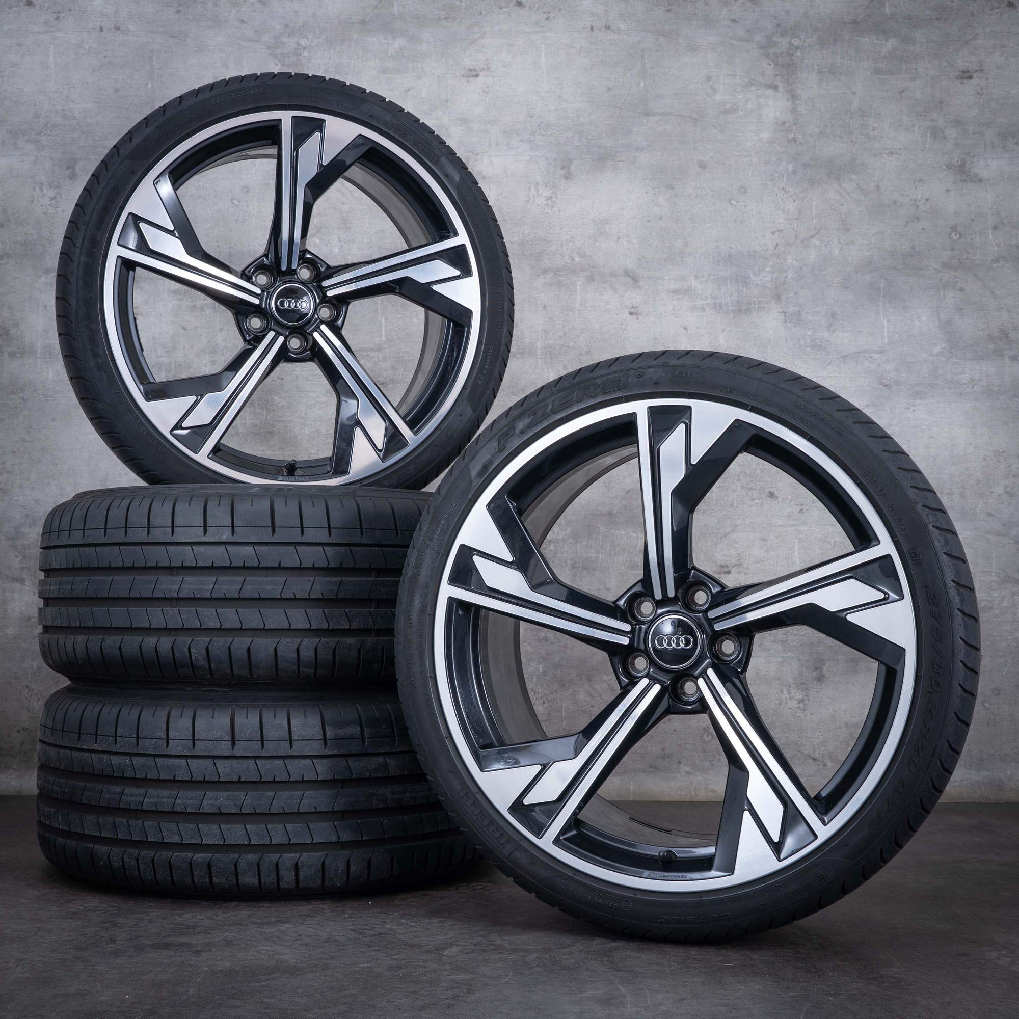 Originali Audi RS4 RS5 cerchi con gomme invernali 20 pollici B9 8W F5 Flag 8W0601025DT nero lucidato frontalmente