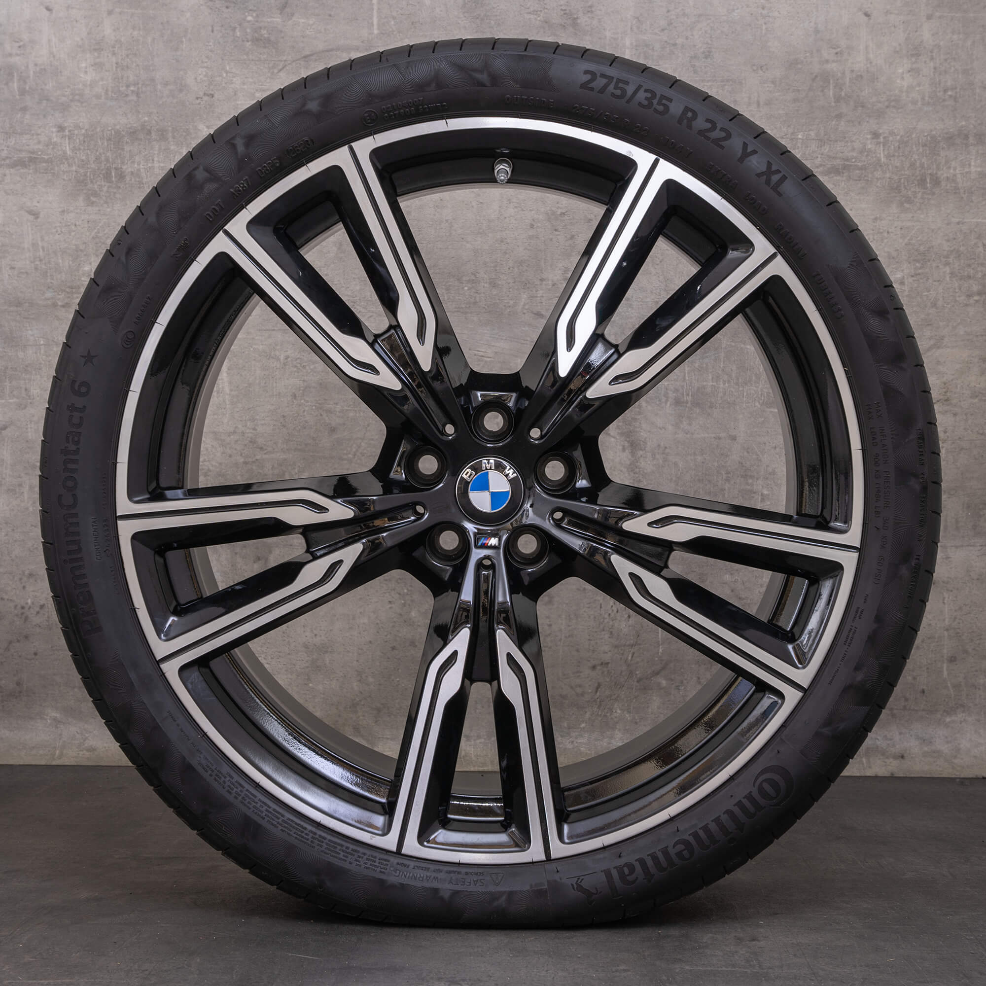 Originální zimní pneu s disky BMW X5 X6 22 palcové ráfky G05 G06 747 M 6856025 6856026 černé lesklé soustružené