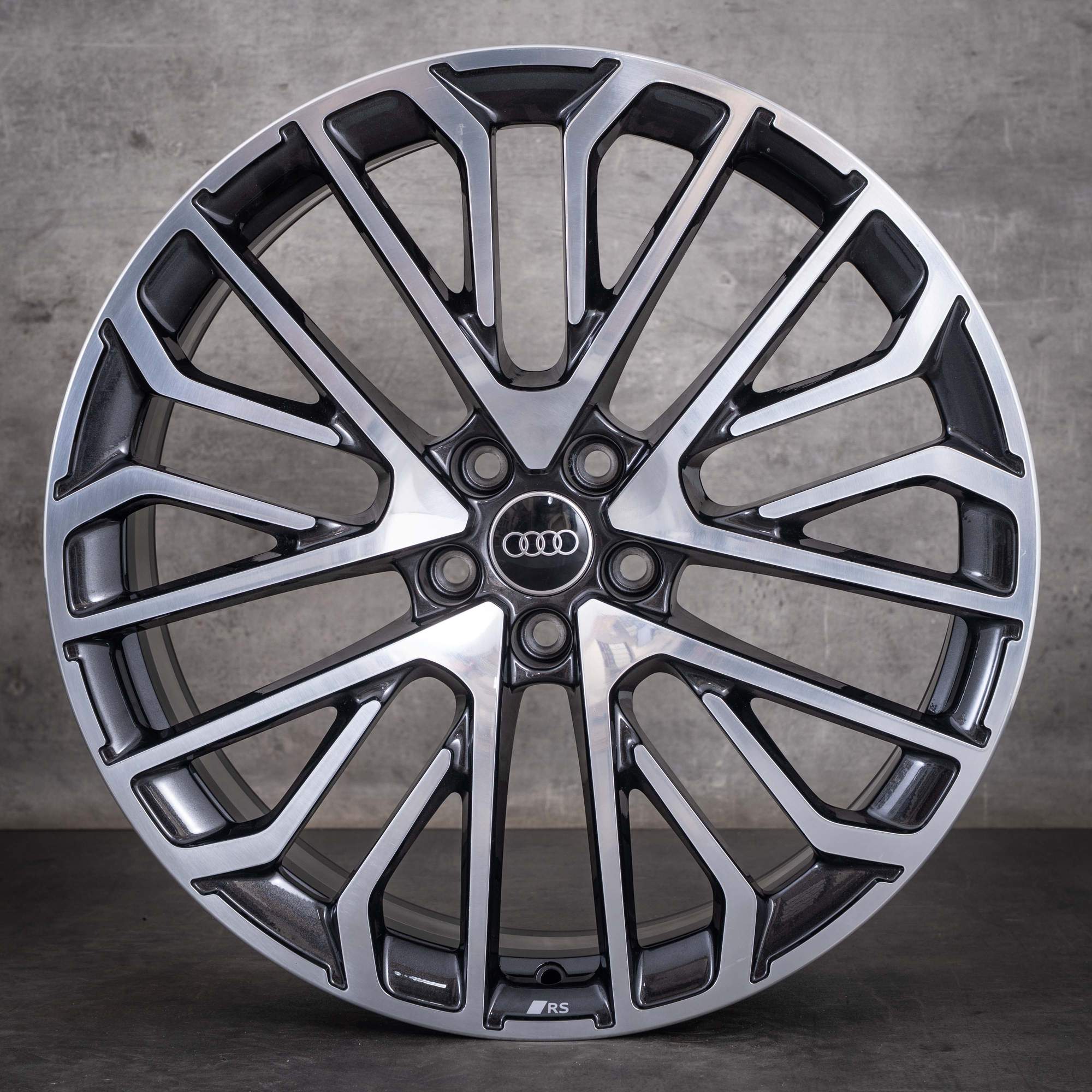 OEM Audi Q5 SQ5 21inch FY GU Sportback 8MA601025L Granite Diamond Cut Rims - rim 1 of 4