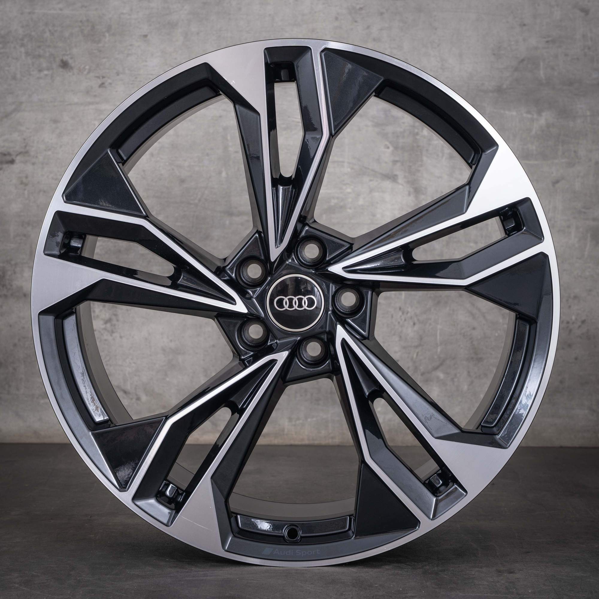 Oryginalne felgi Audi A5 S5 20 cali F5 8W B9 koła letnie wzór Polygon 8W0601025EQ granitowe Polerowane