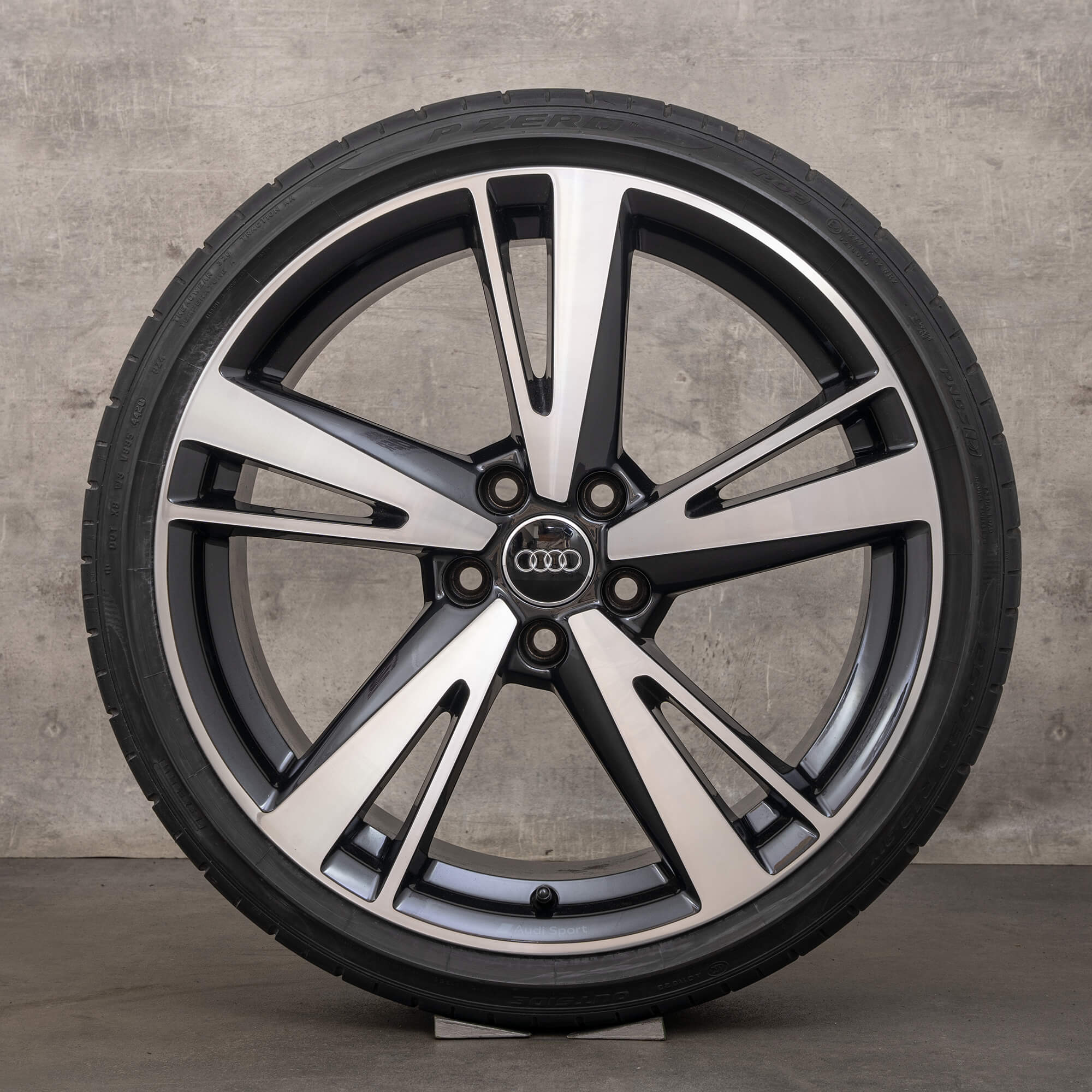 Audi RS3 8V sedan summer wheels 19 inch rims Blade tires