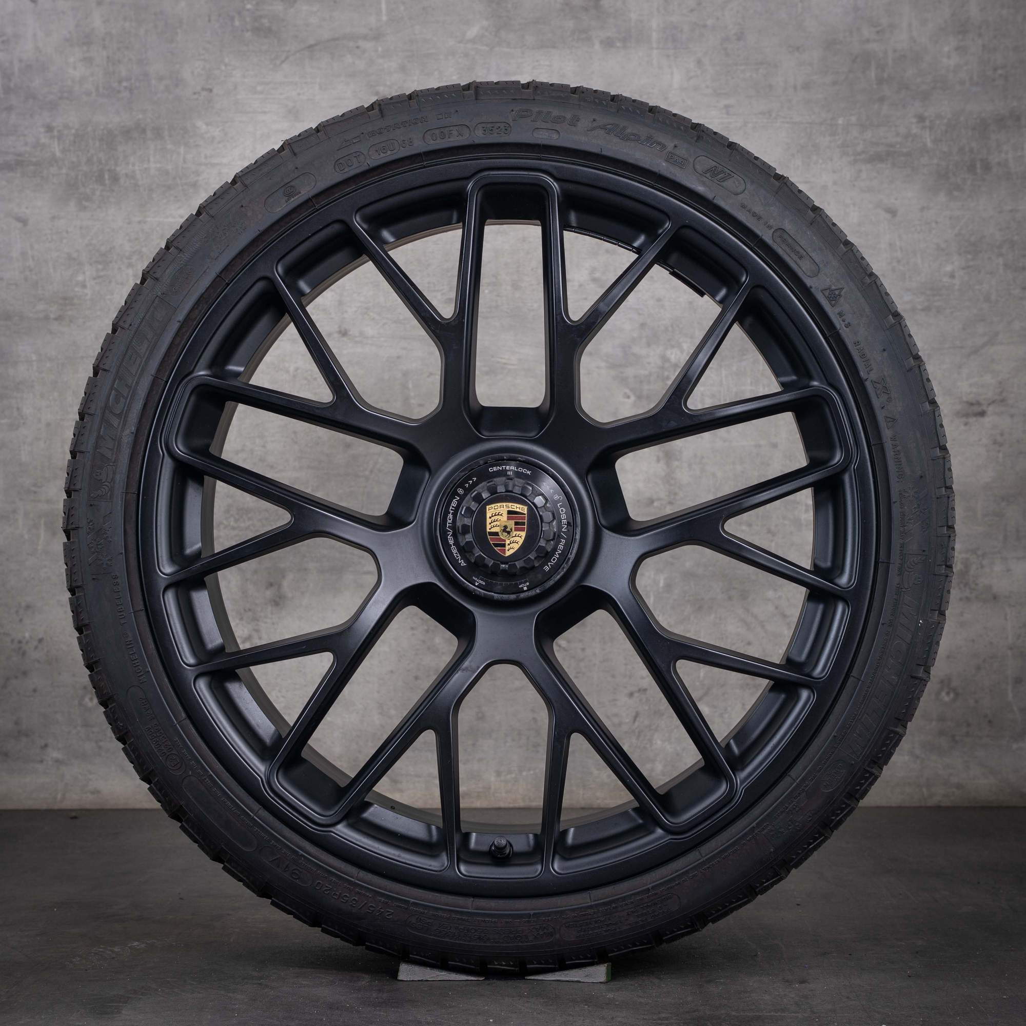 Original Porsche 991 Winterräder 20 Zoll Turbo S GTS Felgen 99136216134 99136216635 schwarz matt