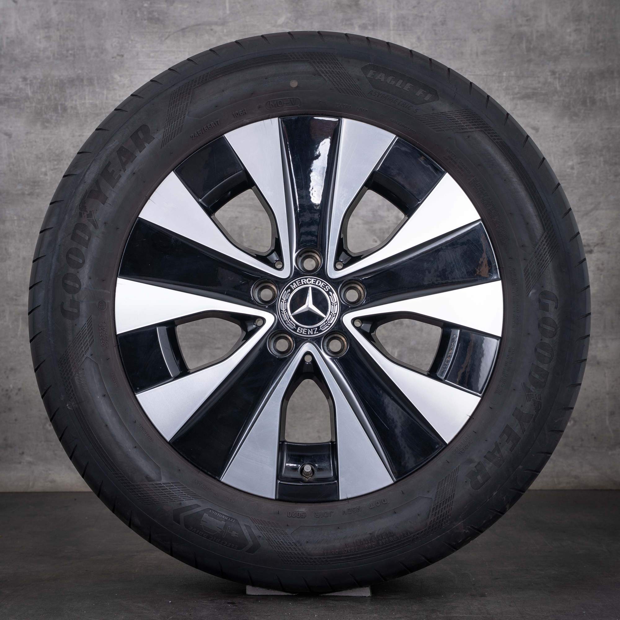 Originale Mercedes-Benz EQV vinterhjul 17 tommer W447 felger A4474015200, svart, frontpolert