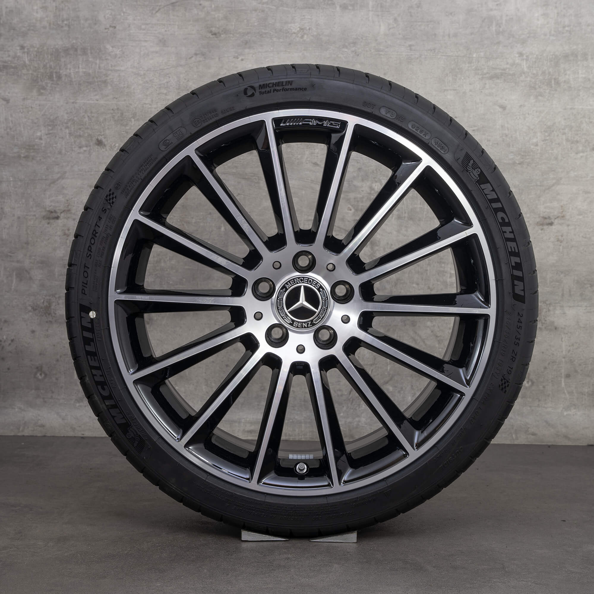 Cerchi Mercedes AMG 19 pollici CLA35 W118 ruote estive pneumatici estivi