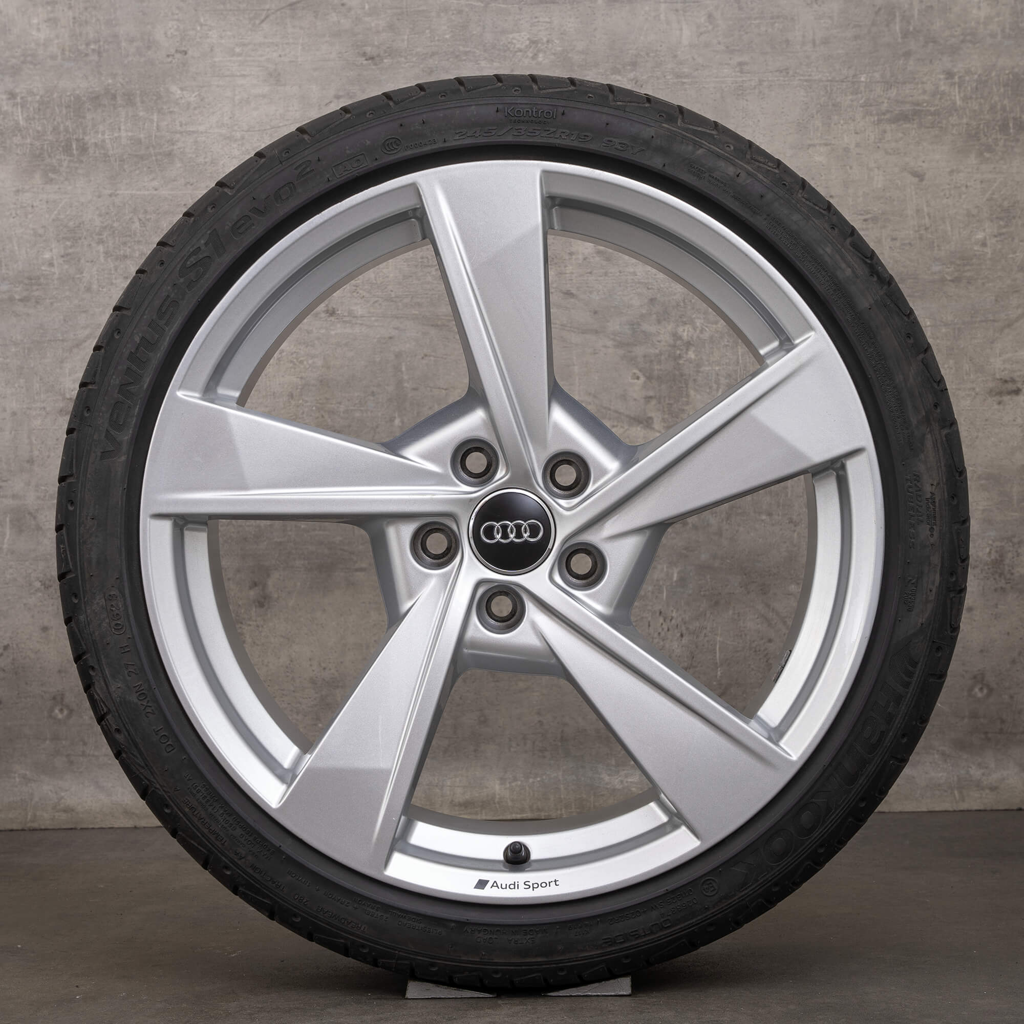 Original Audi A4 S4 B9 8W 19 inch summer tires 8W0601025ES rims silver