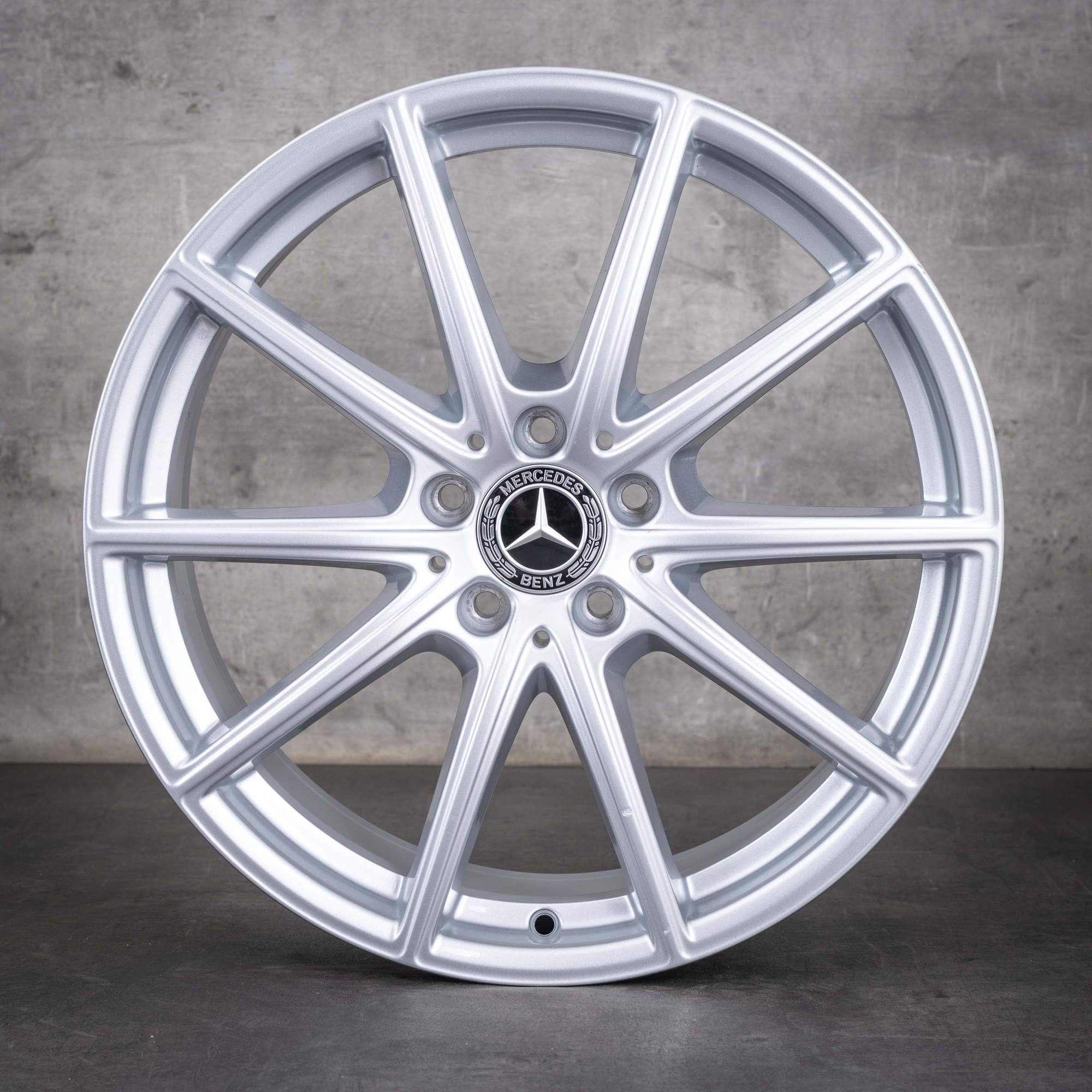 Oryginalne felgi Mercedes Benz CLE 19 cali C236 300E A2364010600 A2364010800 srebrne błyszczące