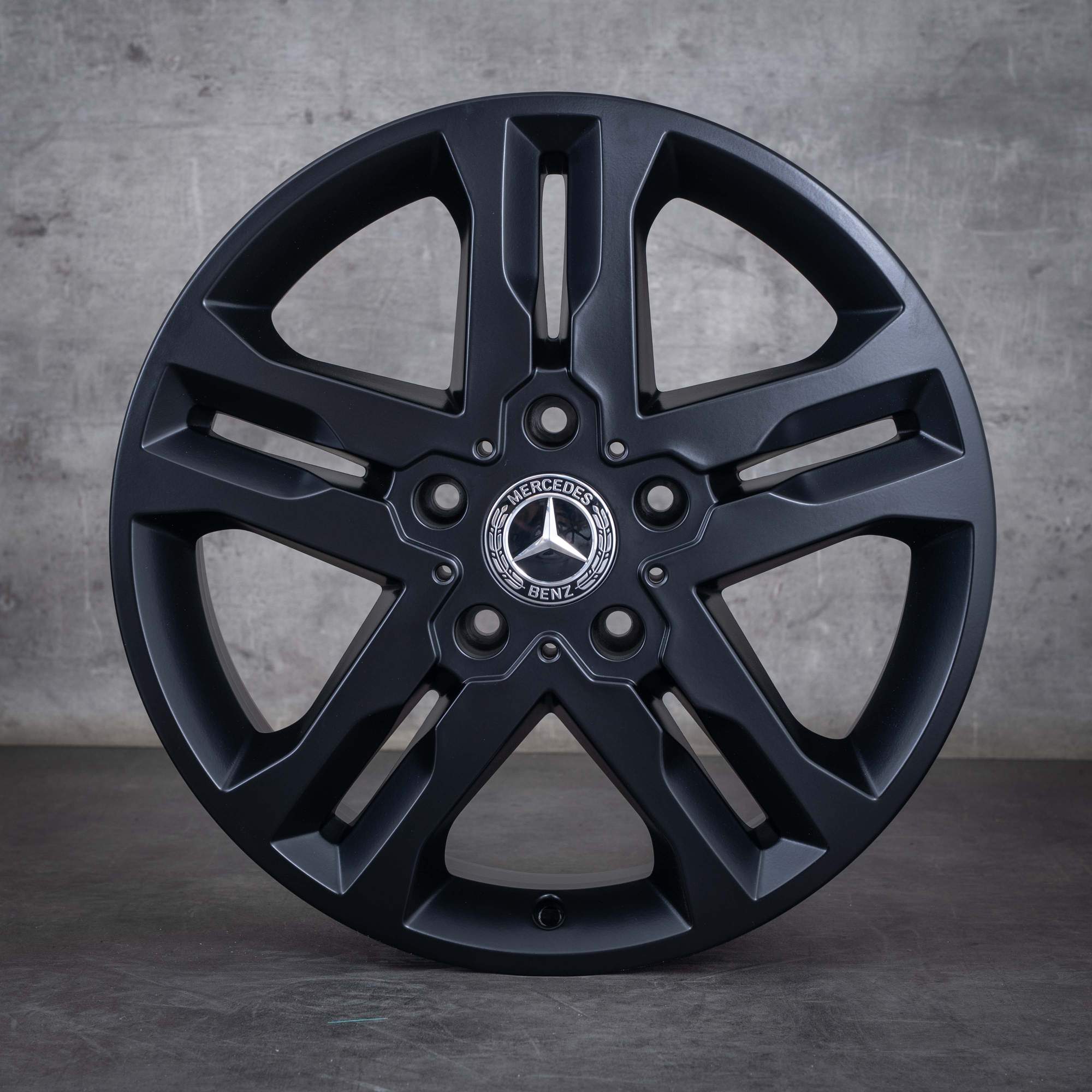 Alkuperäiset Mercedes Benz G-sarjan vanteet 18 tuumaa W463 G350 G400 G500 A4634012502 musta mattamusta