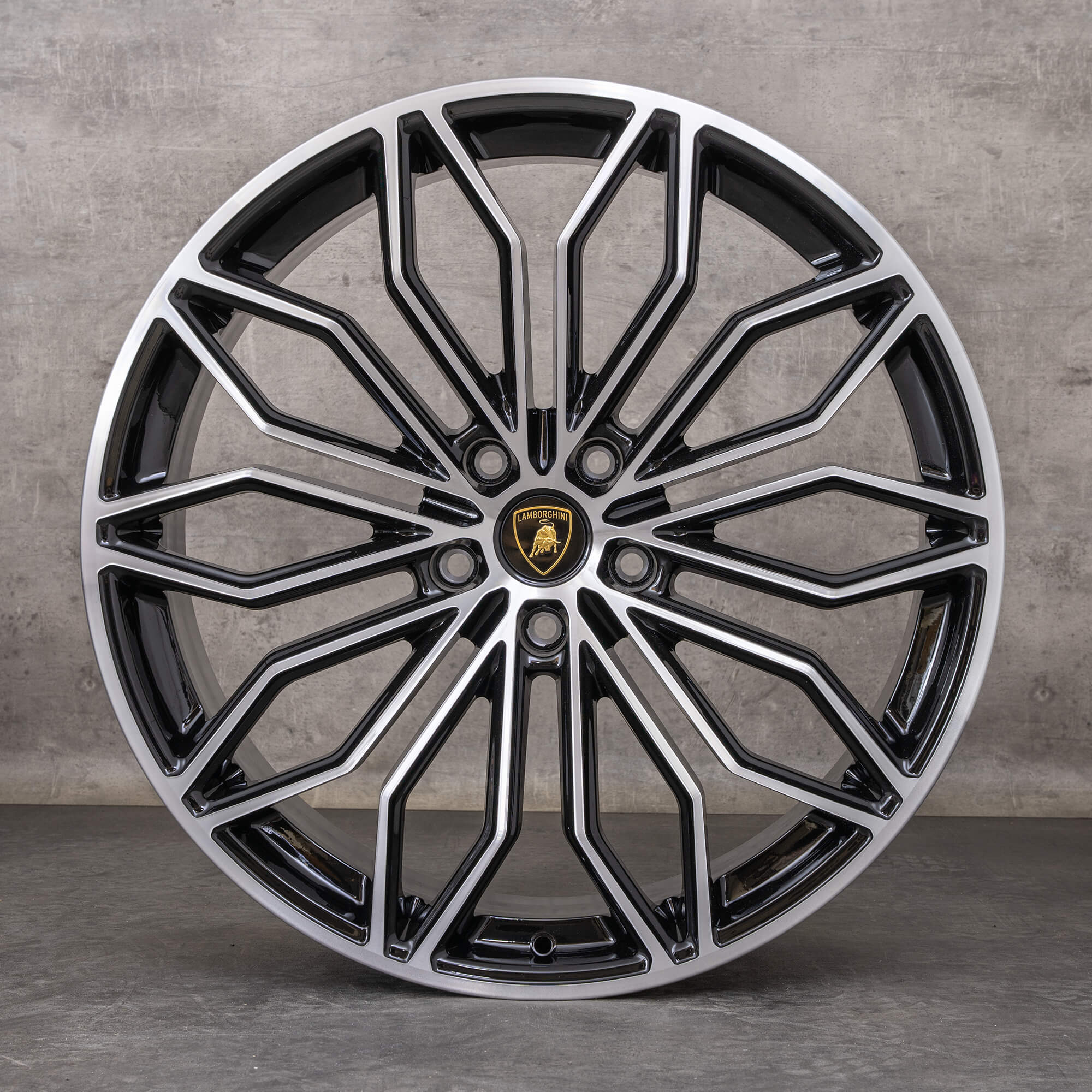 Oryginalne koła zimowe Lamborghini Urus 23 cale felgi Galanthus 4ML601025CG 4ML601025CH czarne Polerowane NOWOŚĆ