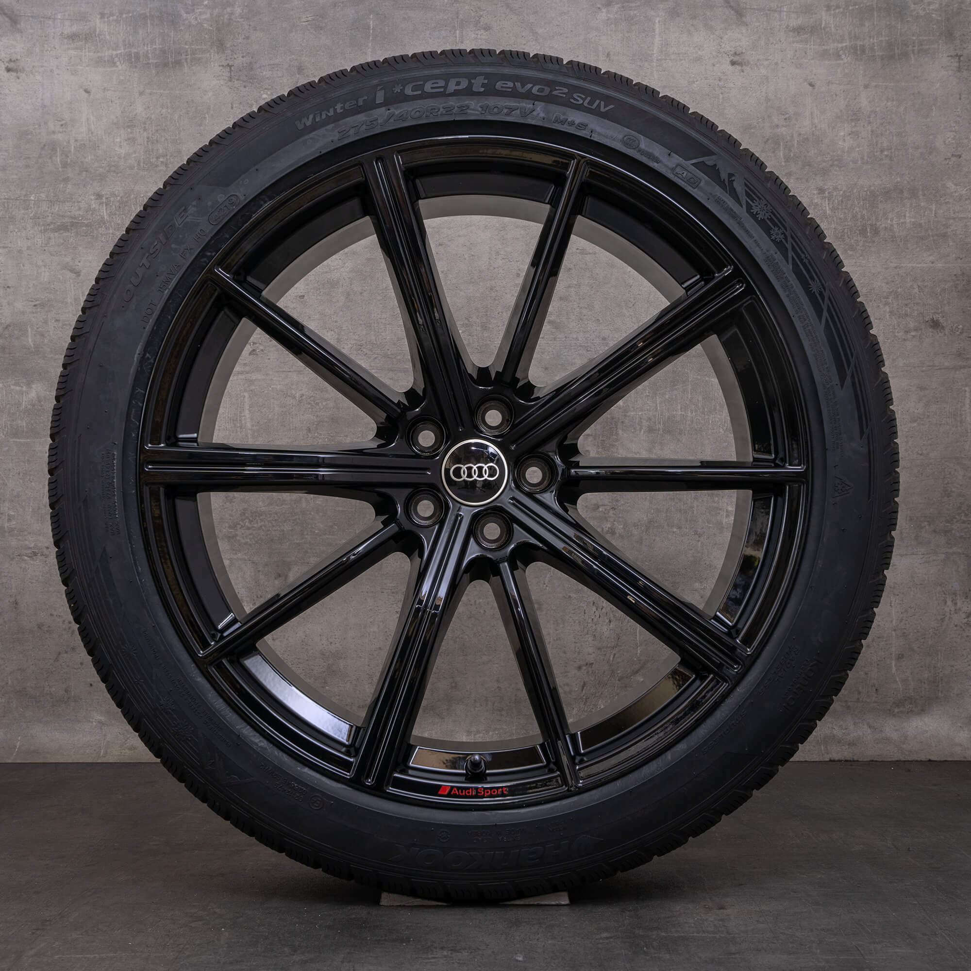 Oryginalne koła zimowe do Audi RSQ8 22 cale felgi 4M8 RS 4M8601025AM czarne z połyskiem