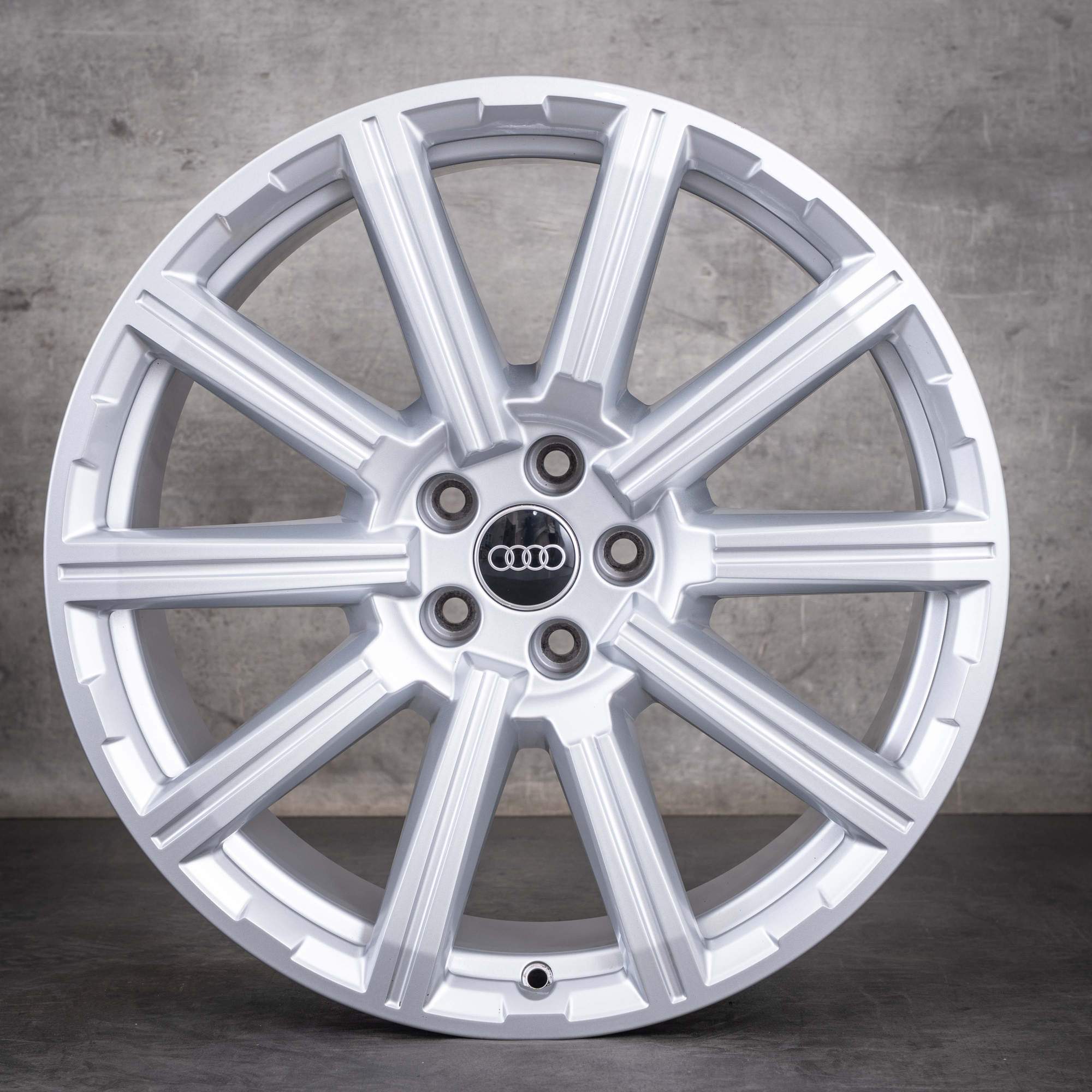 Alkuperäiset Audi Q7 SQ7 -vanteet 20 tuumaa 4M 4M0601025AE hopeanväriset alumiinivanteet