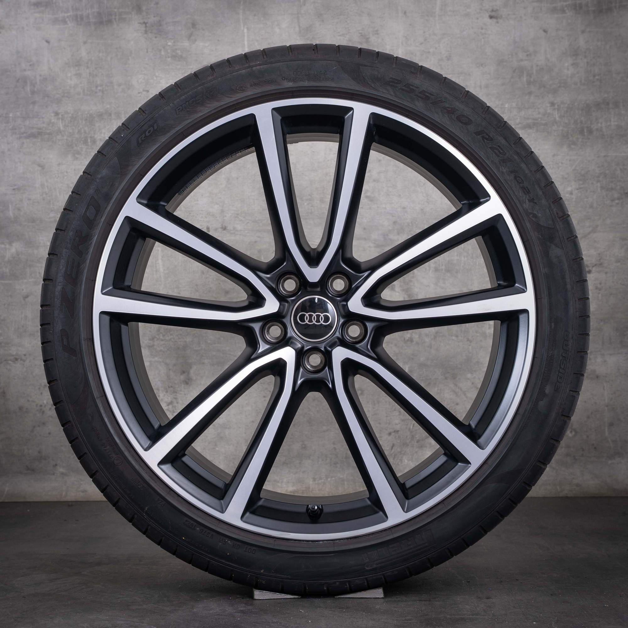 Oryginalne felgi do Audi Q5 SQ5 21 cali FY – opony letnie wzór Avius 80A601025BG czarne matowe z efektem diamond cut