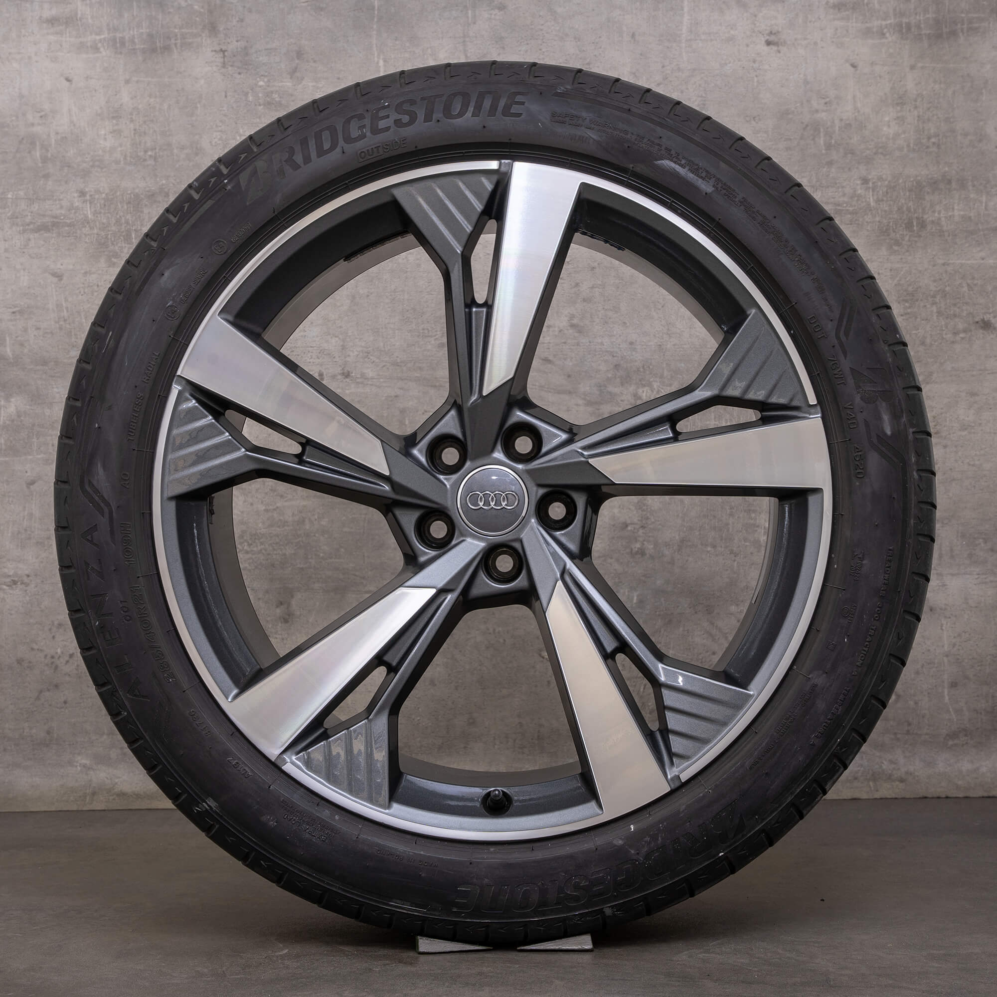 Originale Audi SQ8 e-tron fælge 21 tommer GE sommerhjul 4KE601025H antracit blank drejet