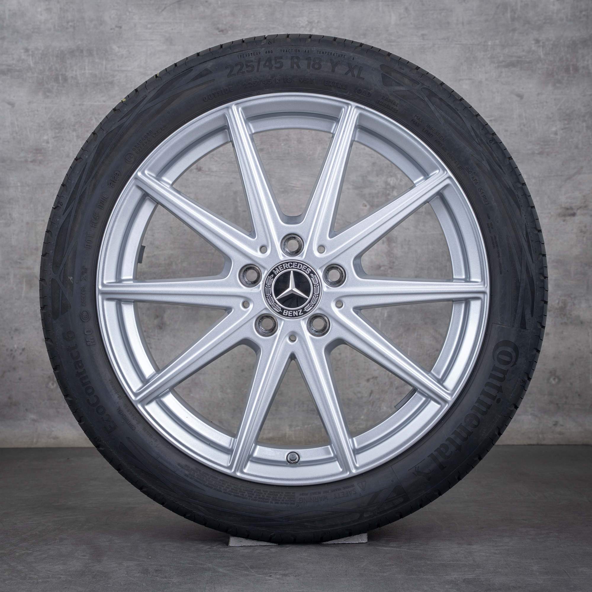 Alkuperäiset Mercedes Benz CLA vanteet 18 tuuman C178 kesäpyörät A1784010000 silver glossy