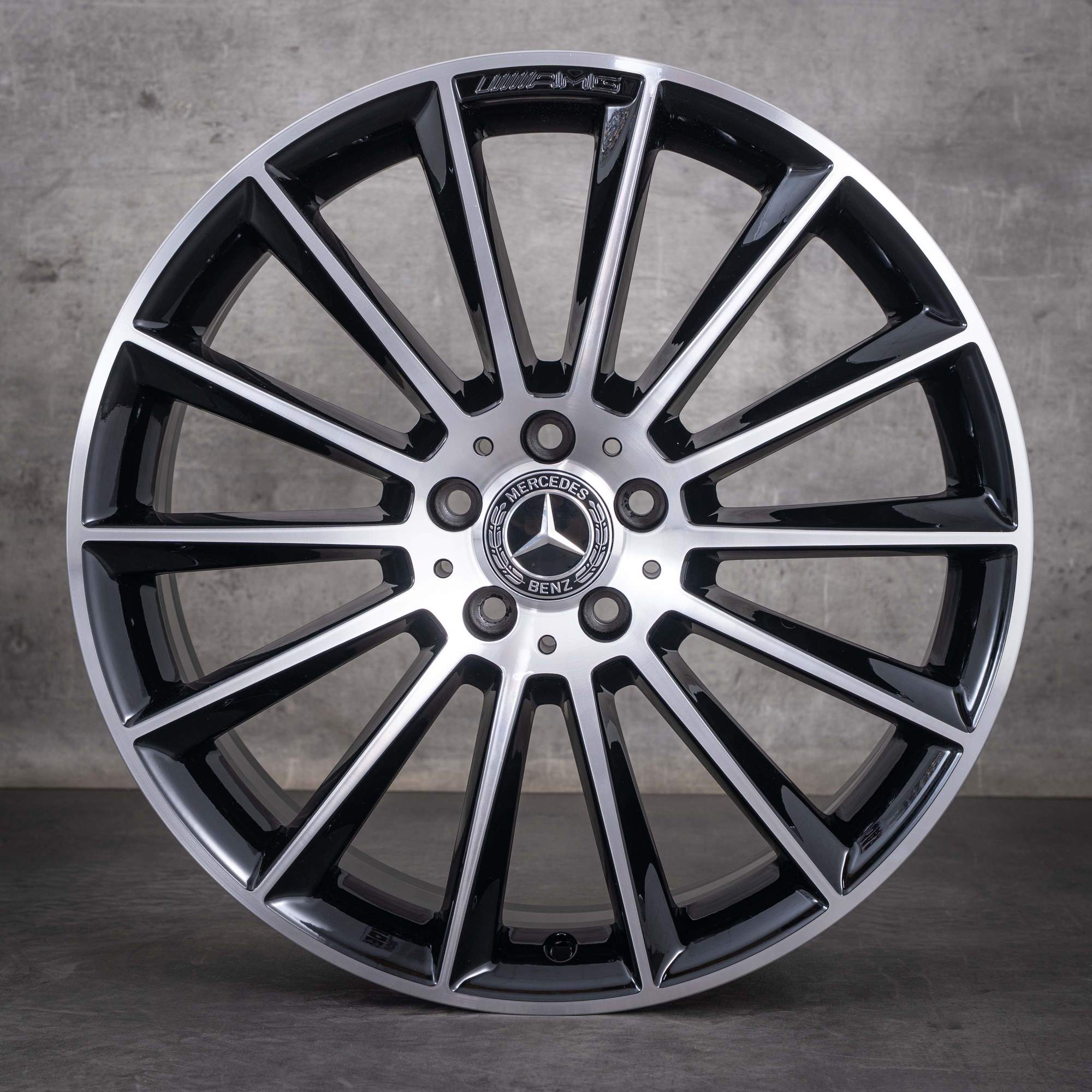 Oryginalne felgi Mercedes-Benz Klasy E AMG 20 cali W213 S213 C238 A238 A2134012200 A2134012300 czarne z efektem diamond cut NOWE