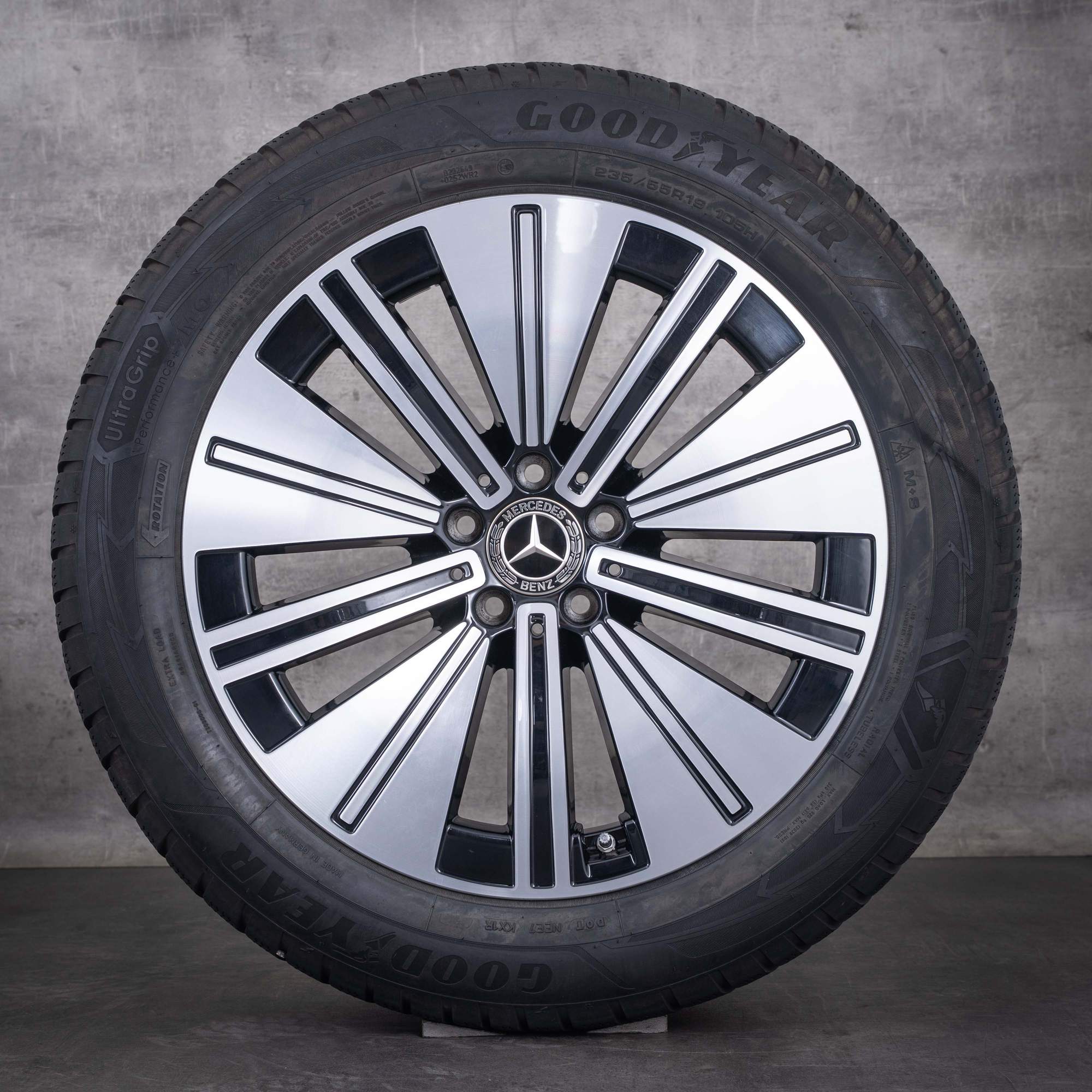 OEM Mercedes-Benz EQS 19inch V297 winter wheels A2974010600 black diamond cut
