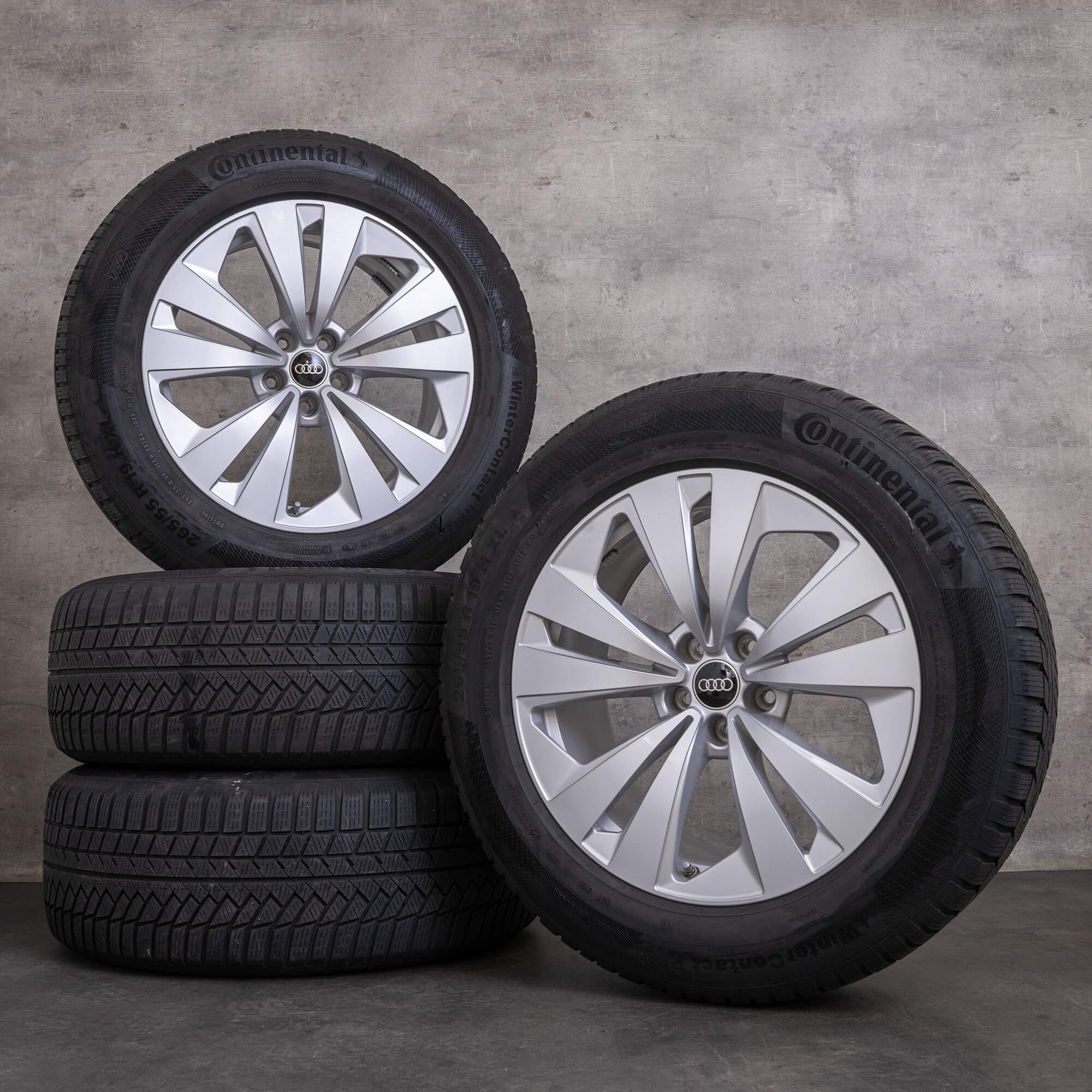 Oryginał Audi Q8 SQ8 koła zimowe 19 cali 4M8 felgi 4M8601025 srebrne błyszczące