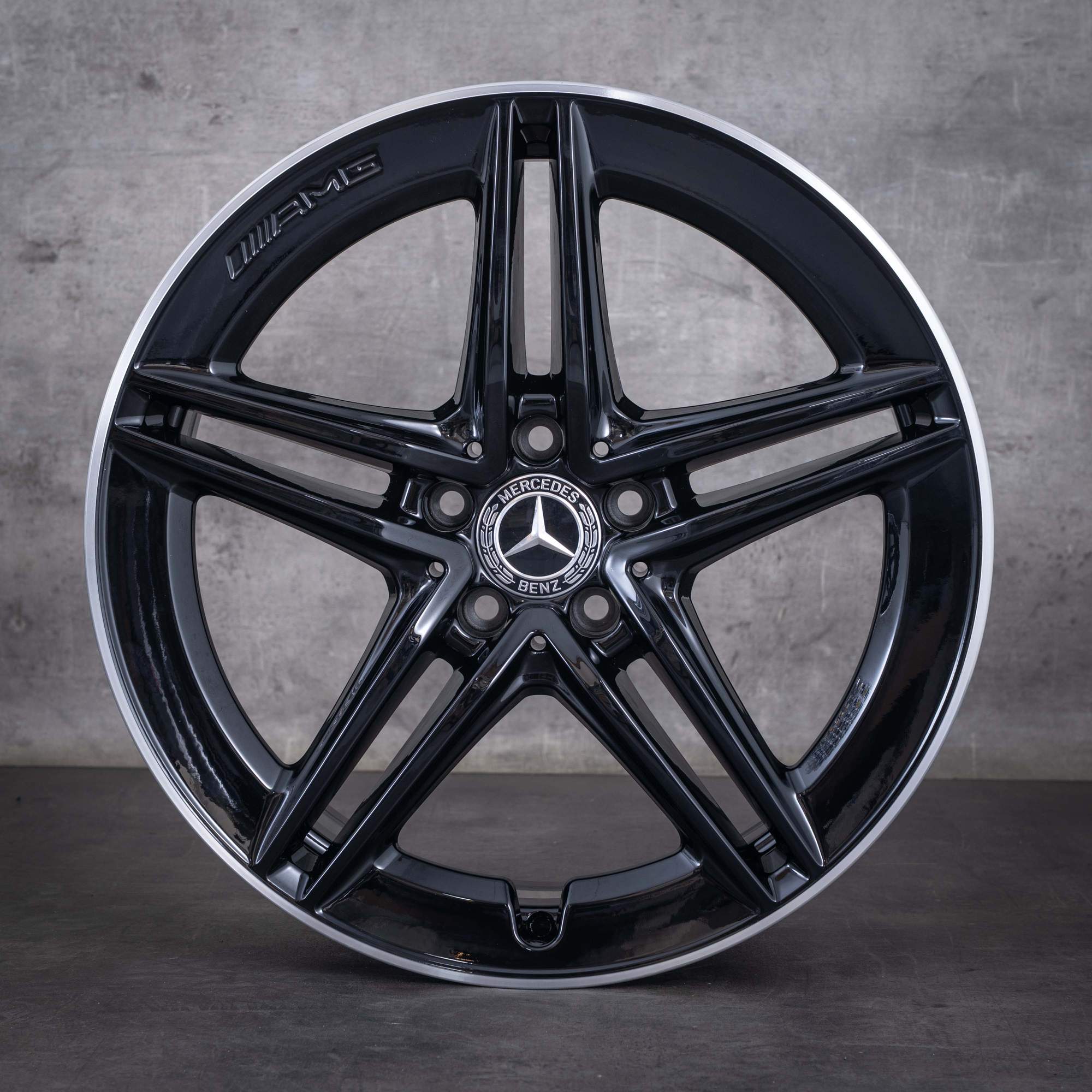 Jante originale Mercedes-Benz Clasa A A 45 CLA 45 AMG de 19 inci W177 X118 C118 A1774012300 negre cu marginea diamantată NOI