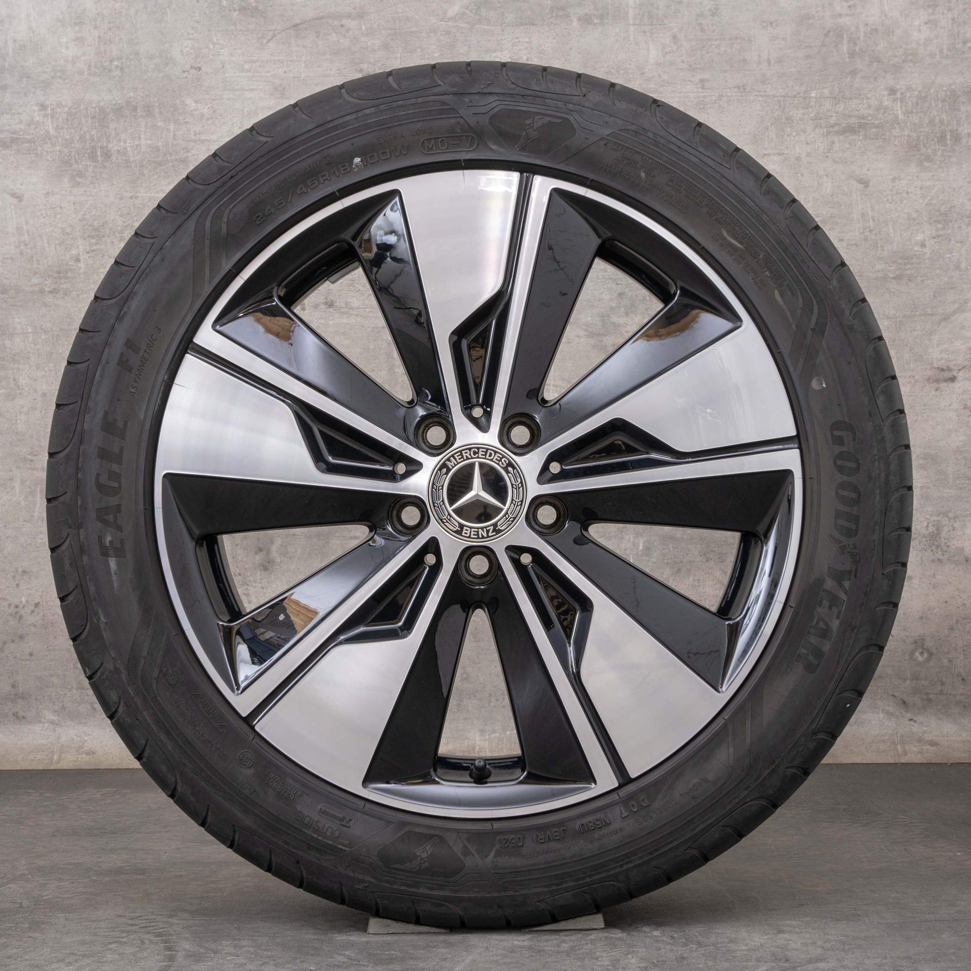 Alkuperäiset Mercedes Benz V-sarjan talvirenkaat 18 tuuman W447 vanteet A4474015500 musta kiillotettu