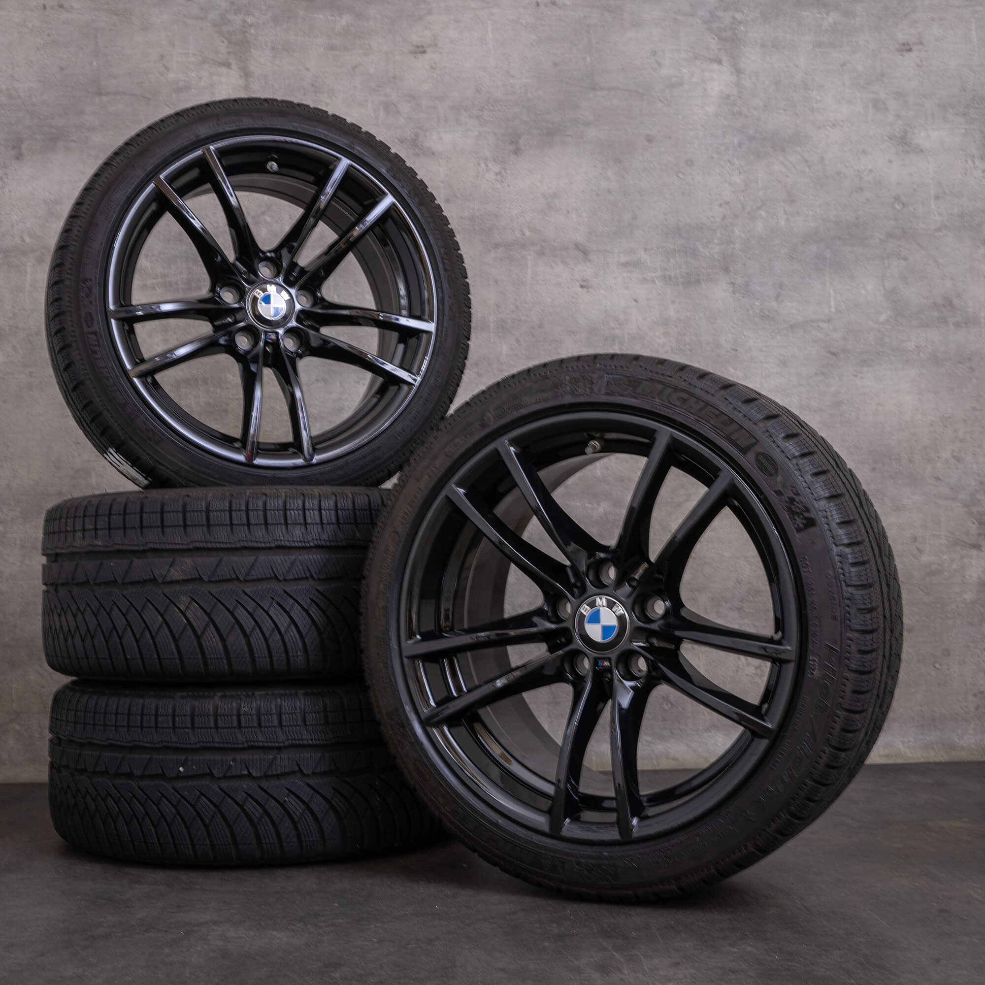 Originais BMW M3 M4 jantes e pneus inverno 18 polegadas F80 F82 F83 estilo 640 M 2284905 2284906 preto brilhante
