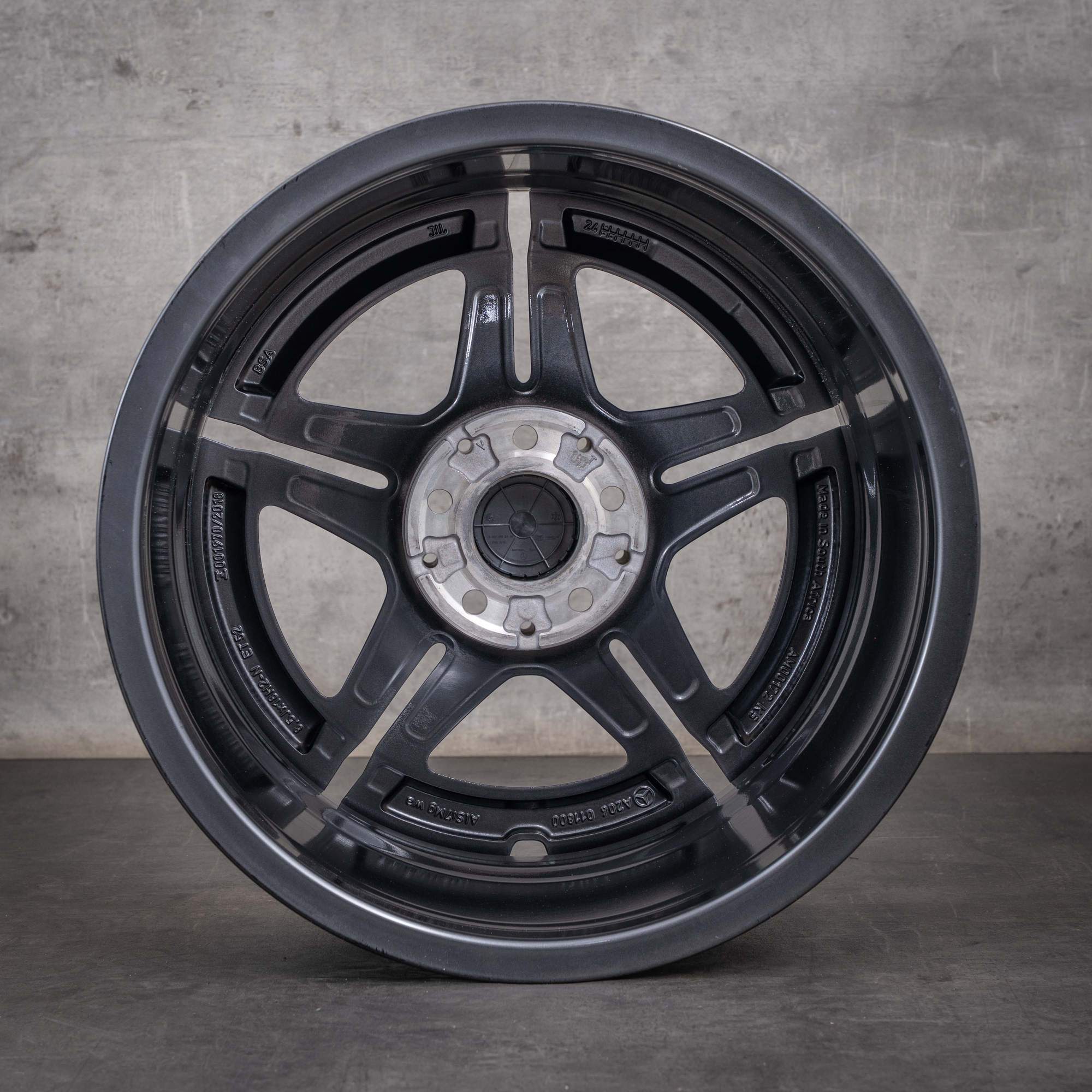 Jantă originală Mercedes-Benz Clasa C, 18 inci, W206 S206 A2064011800, gri tantal, diamantate