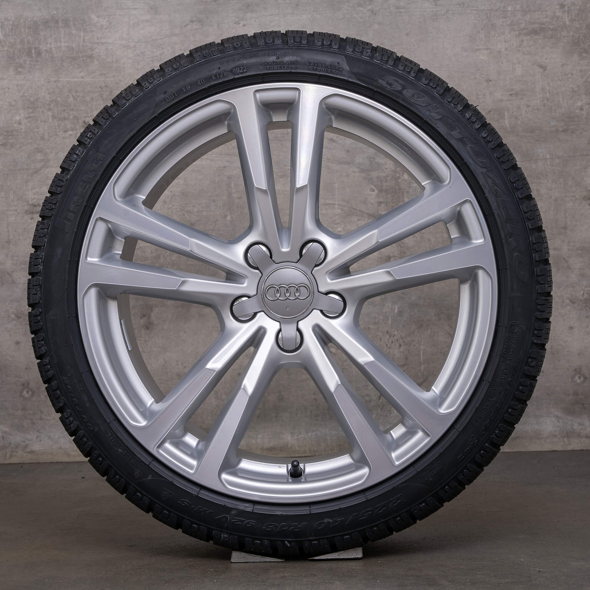 Rodas de inverno genuínas Audi A3 S3 18 polegadas 8V 8Y jantes saloon 8V0601025BC prata brilhante novo