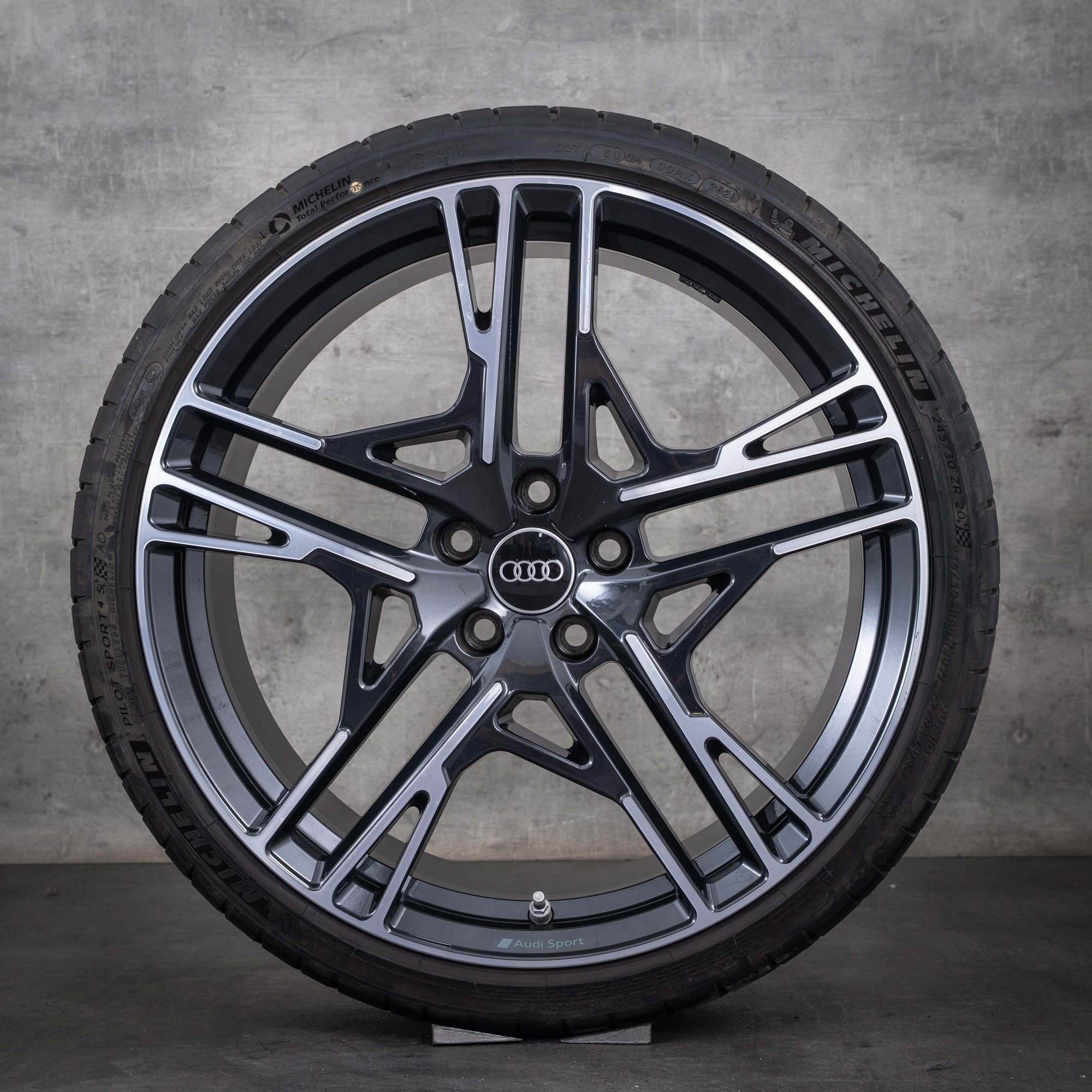 Original Audi R8 Felgen 20 Zoll Spyder 4S Sommerräder 4S0601025AF 4S0601025AJ granitgrau front polished
