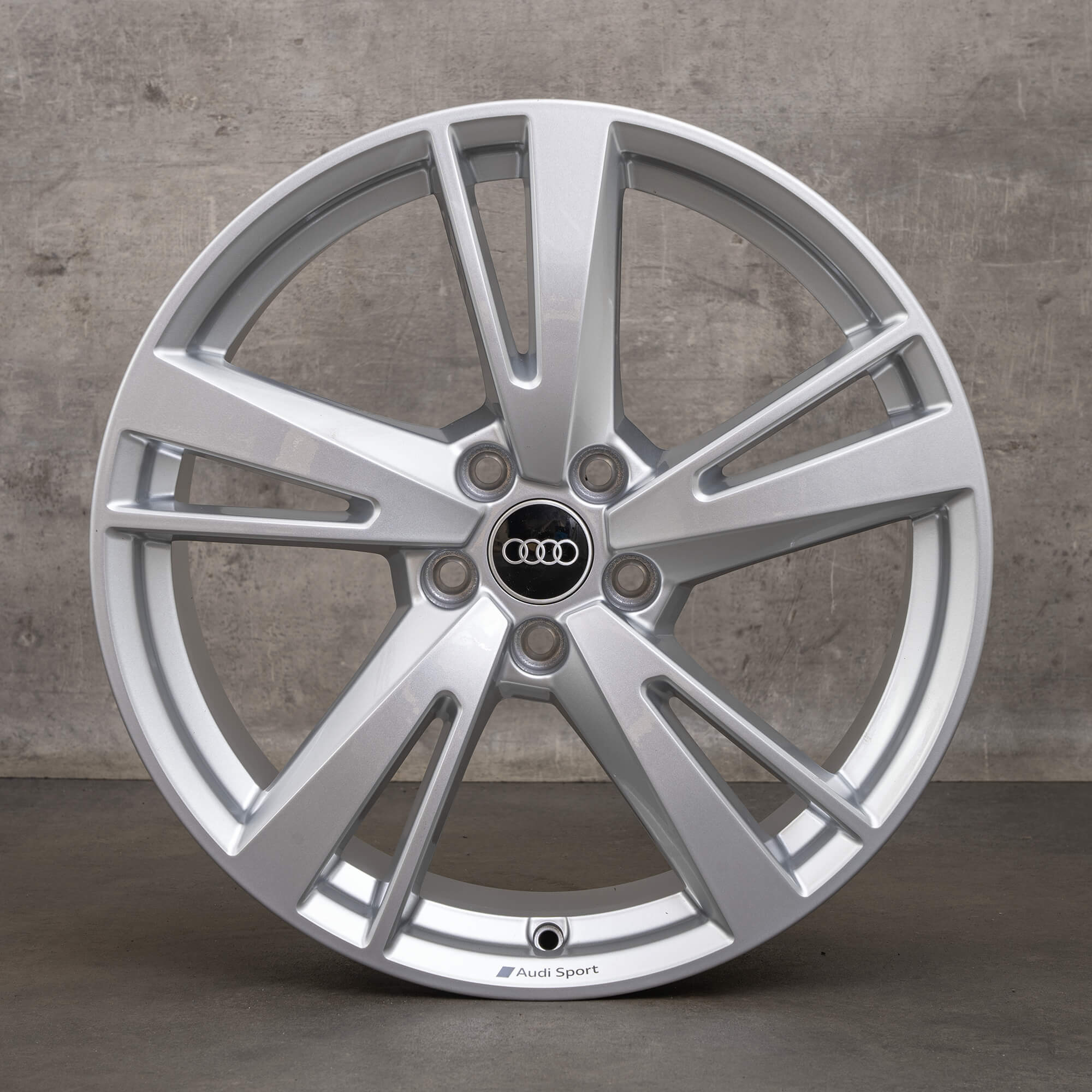 Originale Audi RS3 fælge 19 tommer 8V Blade 8V0601025FJ sølv nye