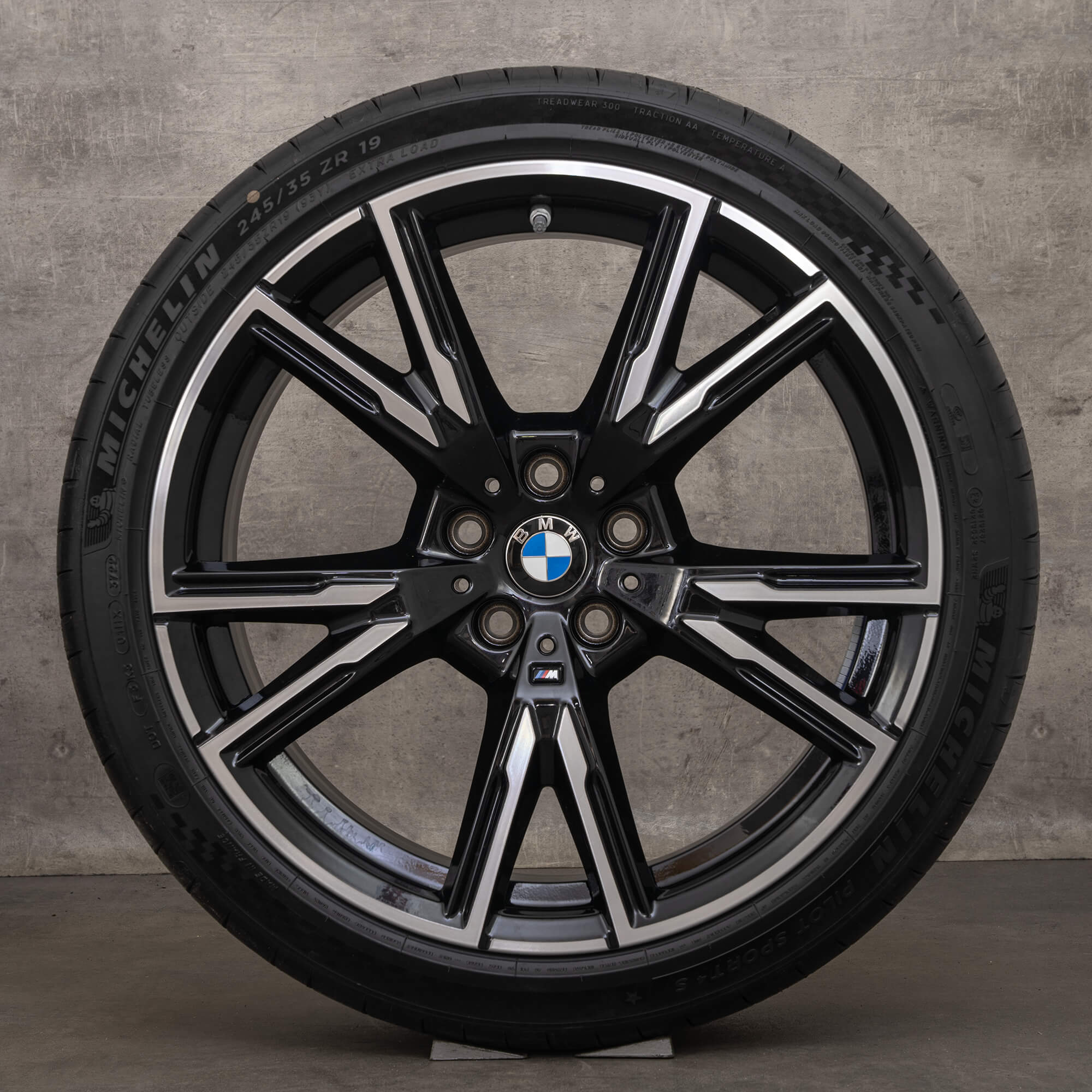 Original BMW 2er G42 Coupe 19 Zoll Winterreifen Felgen 893 M 