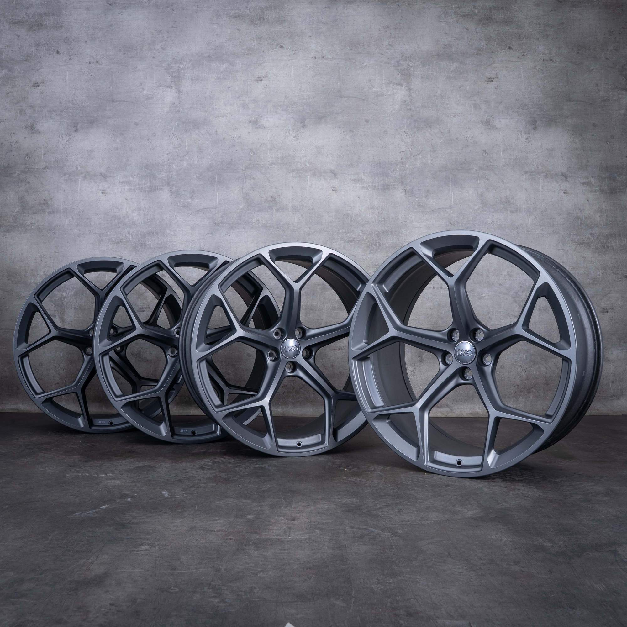 Original Audi RS Q8 Felgen 23 Zoll 4M8 Performance 4M8601025CM titan matt