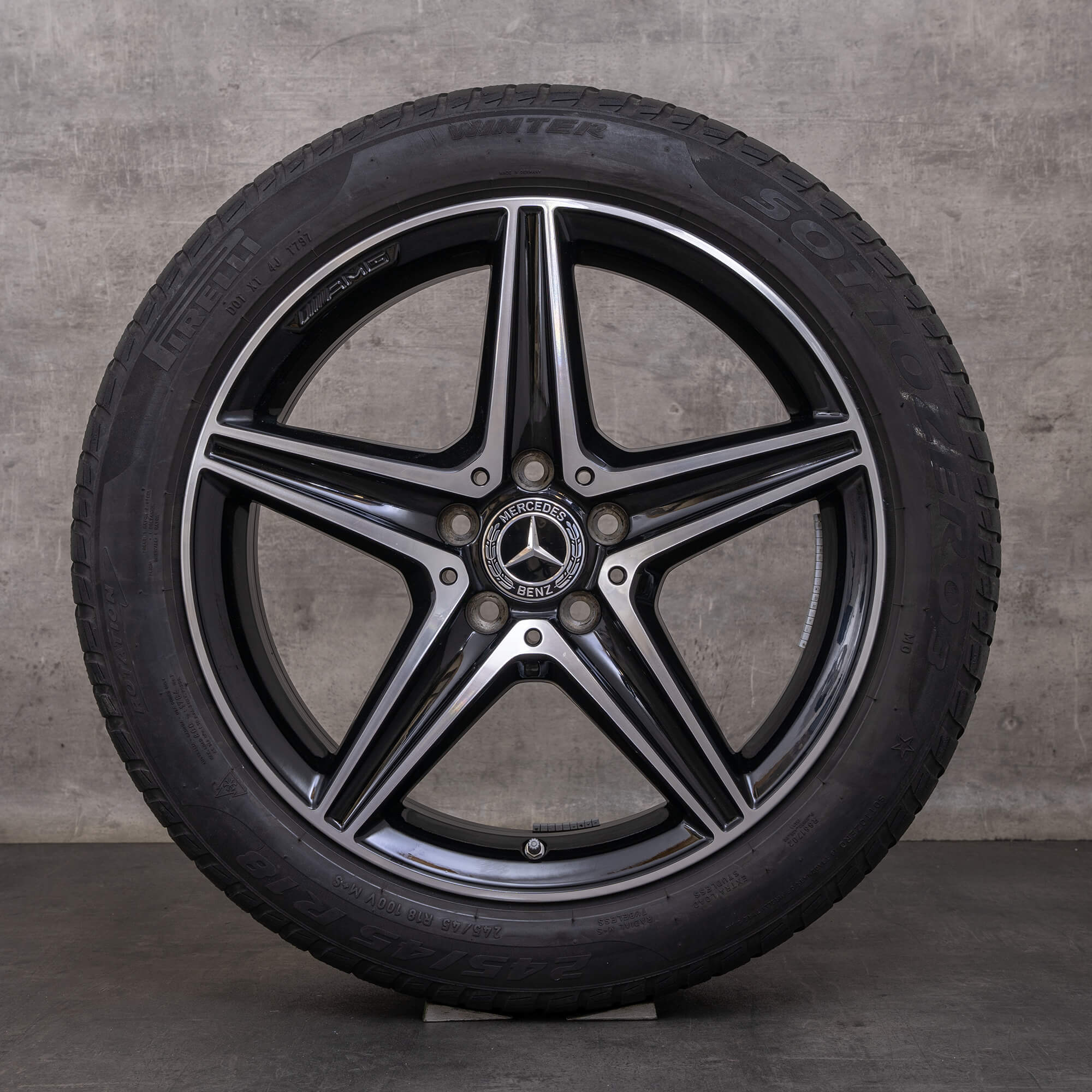 Alkuperäiset Mercedes Benz E-sarjan AMG talvirenkaat 18 tuuman W213 S213 A238 C238 E300 vanteet A2134011800 A2134011900 musta kiillotettu käännetty