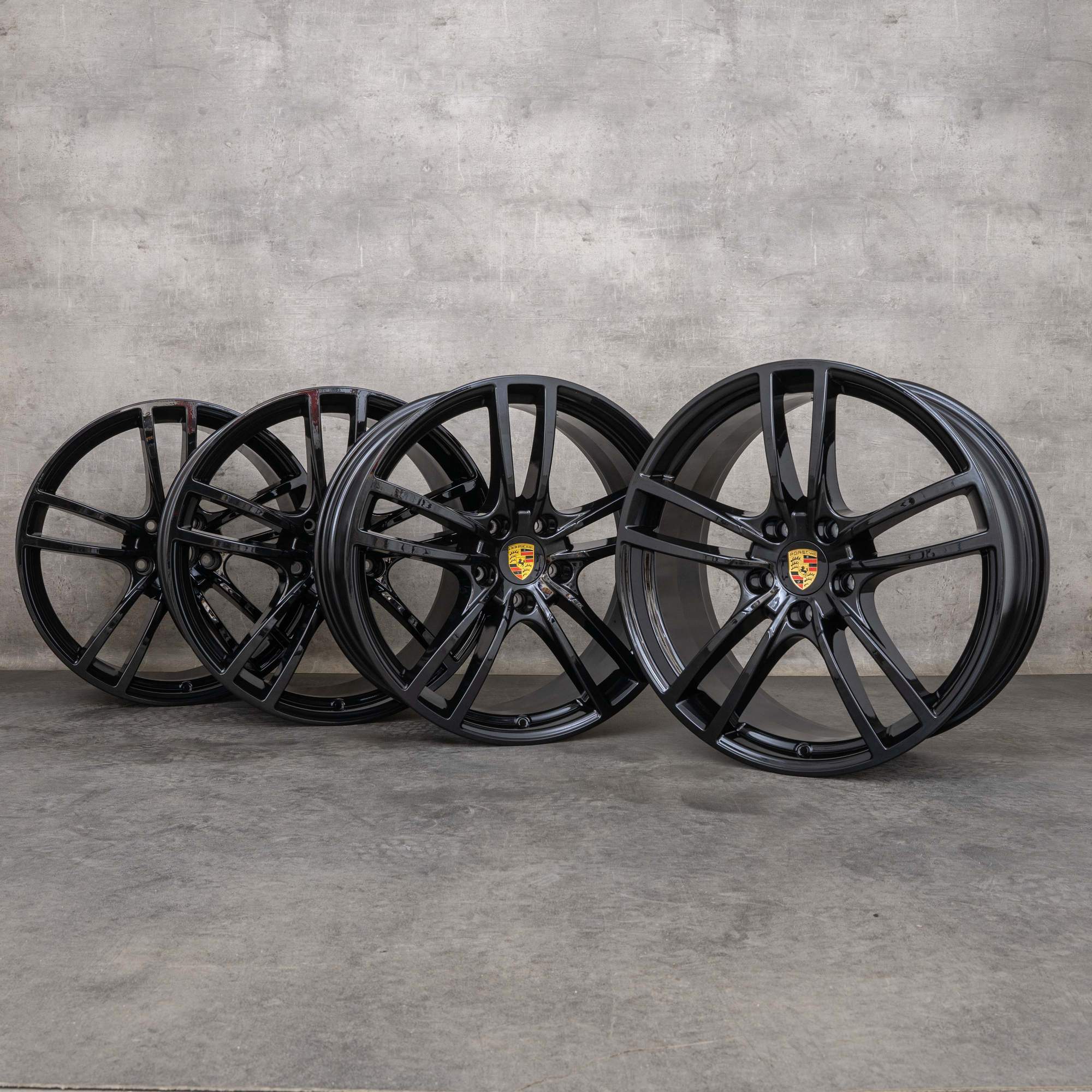 Originali Porsche Cayenne 9YA Cerchi auto 21 pollici S Turbo Hybrid GTS 9Y0601025AD 9Y0601025AE Design nero lucido