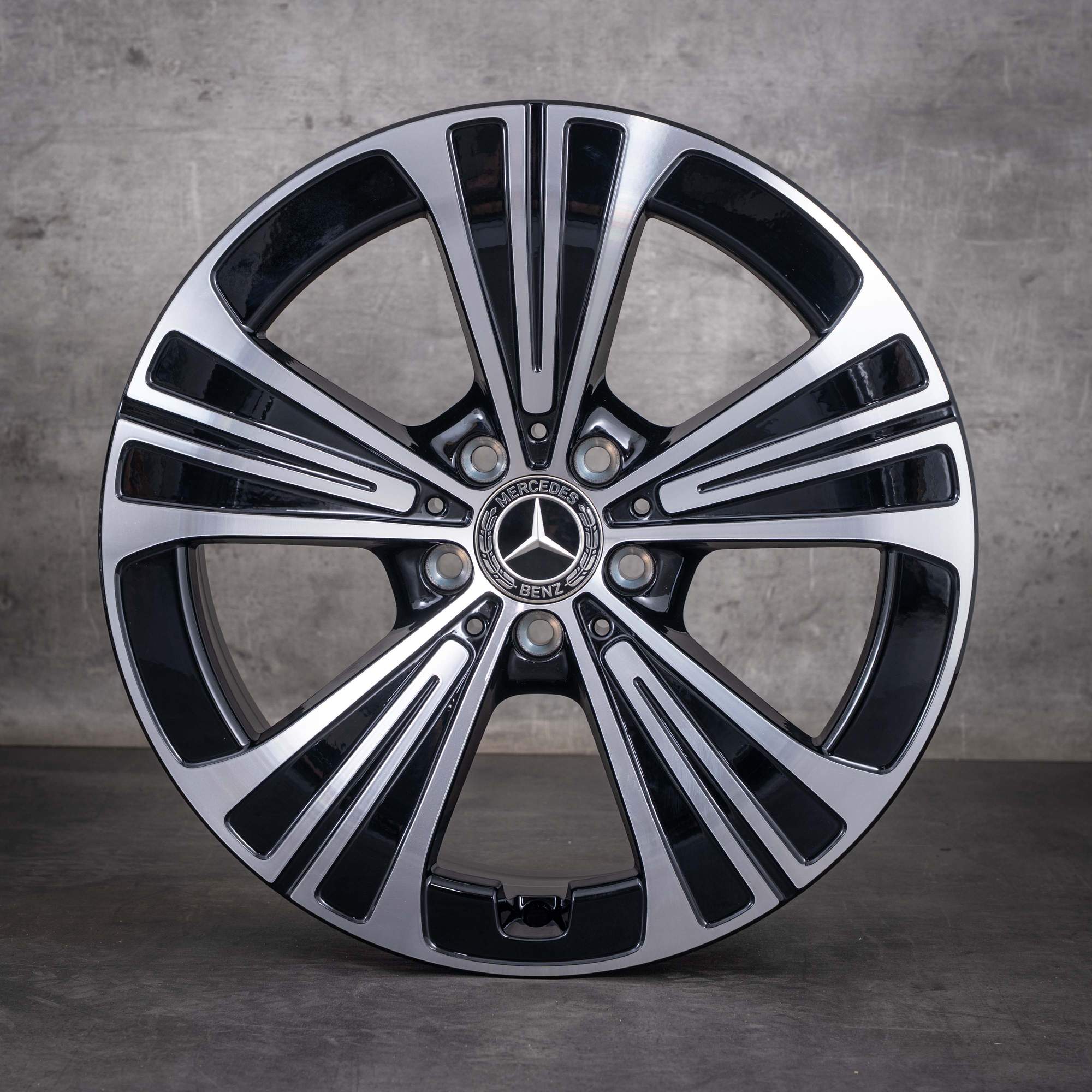 Originale Mercedes-Benz E-Klasse vinterhjul 18 tommer W214 S214 fælge A2144012200 sort diamond cut NYE