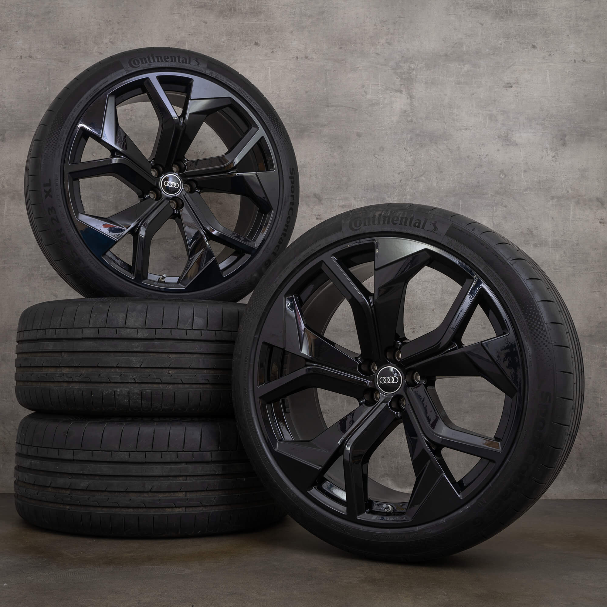 Original Audi RS Q8 Felgen 23 Zoll 4M8 Sommerräder 4M8601025DC Rotor schwarz hochglanz NEU