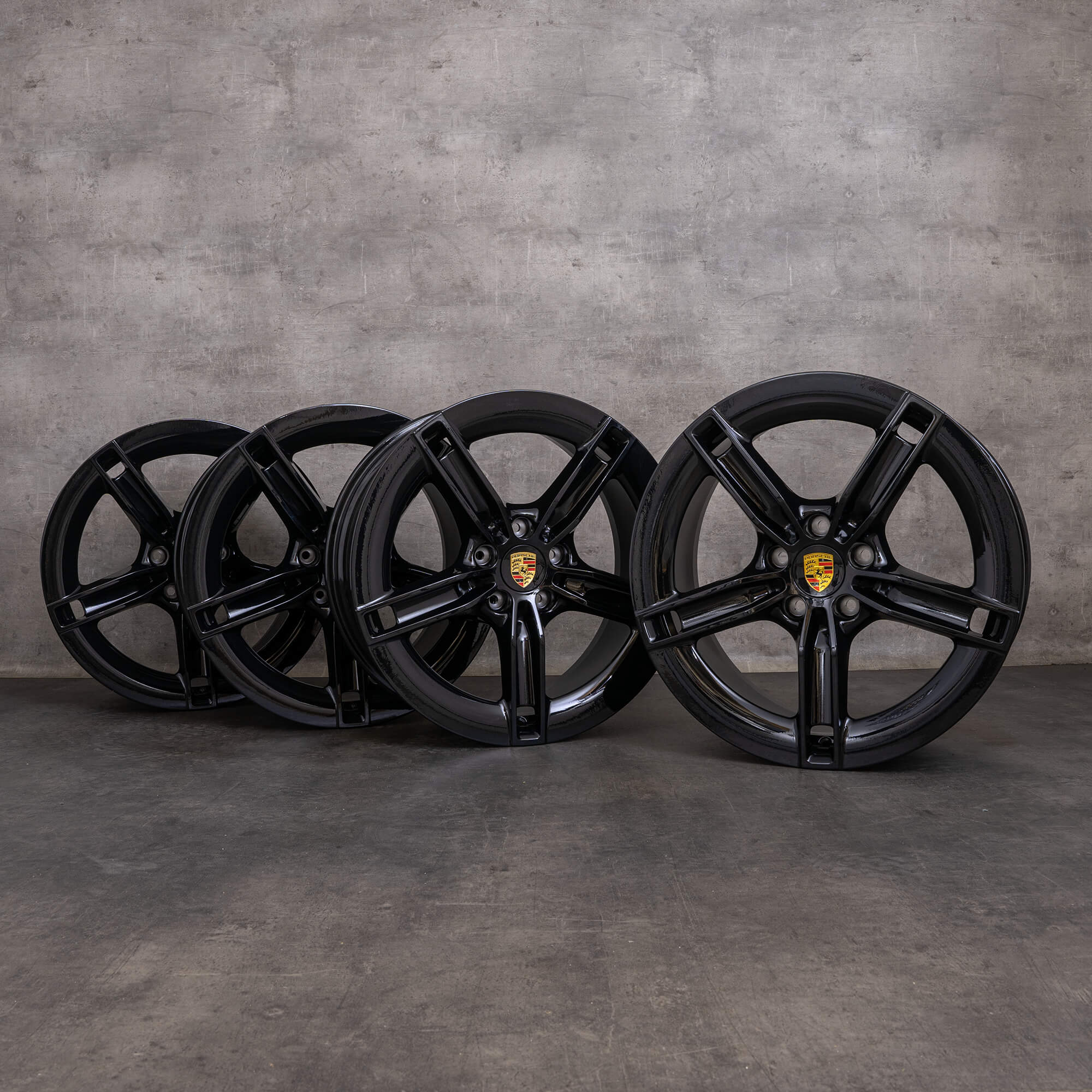 Original Porsche Taycan 9J1 II Felgen 21 Zoll  9J1601025BQ 9J1601025BR Mission E schwarz glanz NEU