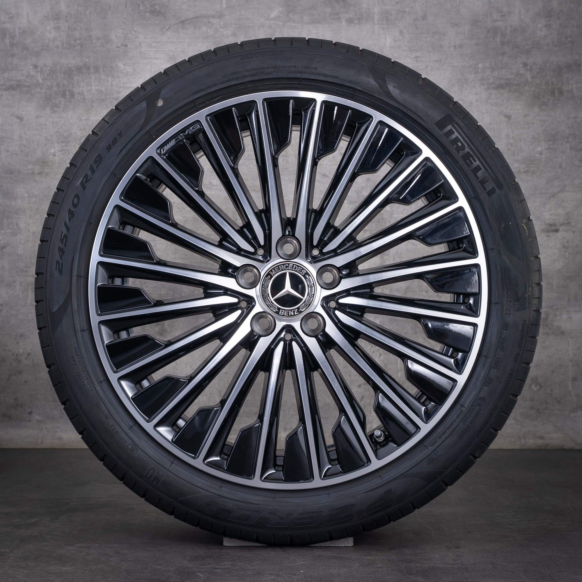 Original Mercedes Benz CLE AMG Felgen 19 Zoll C236 A236 Sommerräder A2364011900 A2364012000 schwarz glanzgedreht