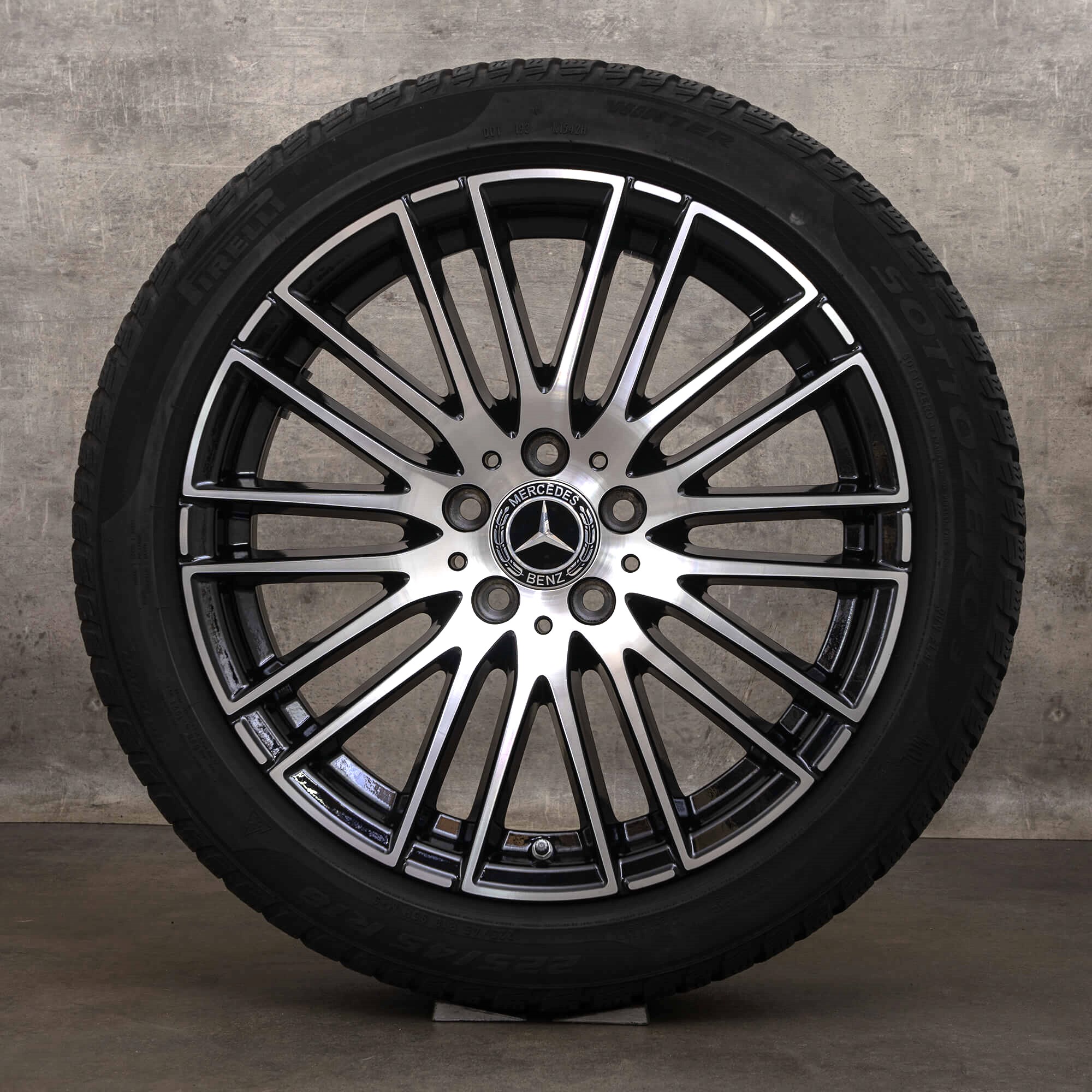 Alkuperäiset Mercedes Benz C-sarjan talvivanteet 18 tuumaa W206 S206 vanteet A2064014900 musta kiiltävä DOT 21