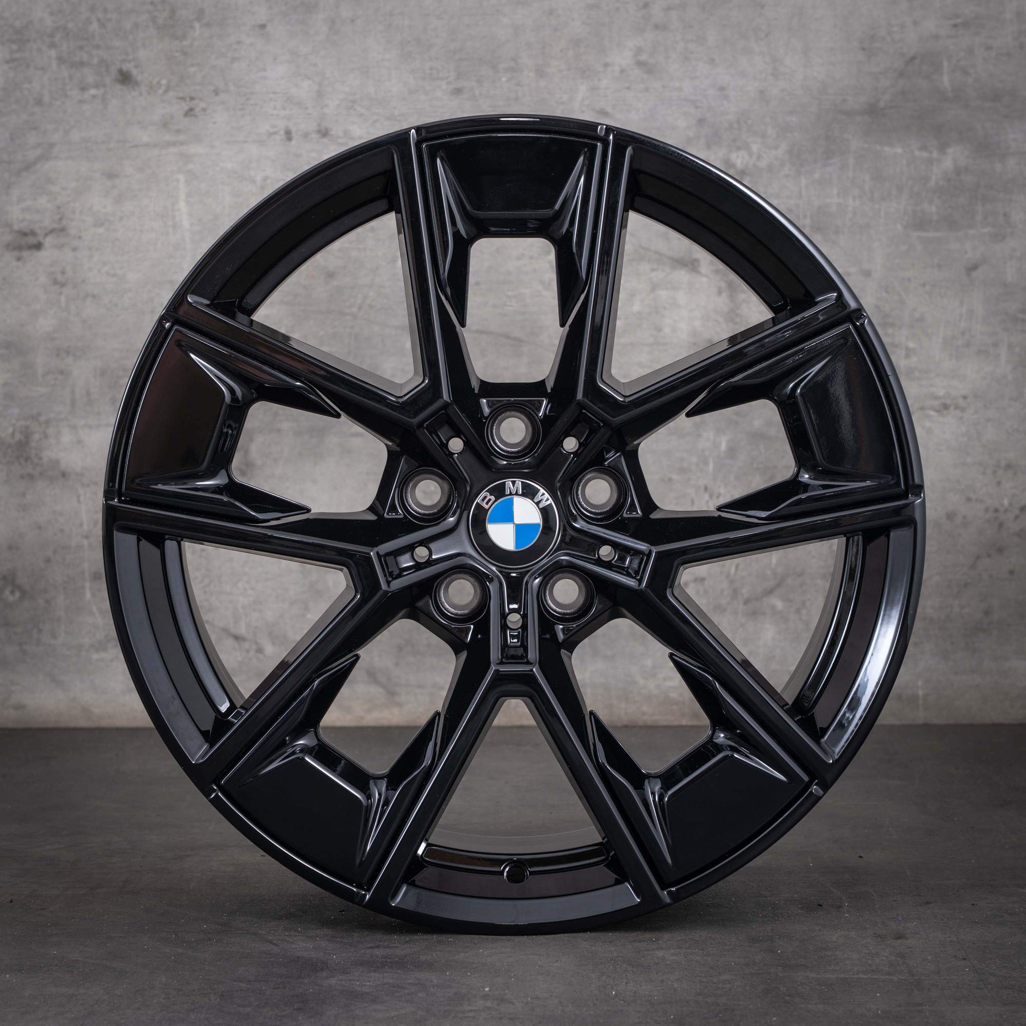 Originální disky BMW řady 4 i4 18 palců G26 Gran Coupe Styling 858 M 8747286 lesklá černá