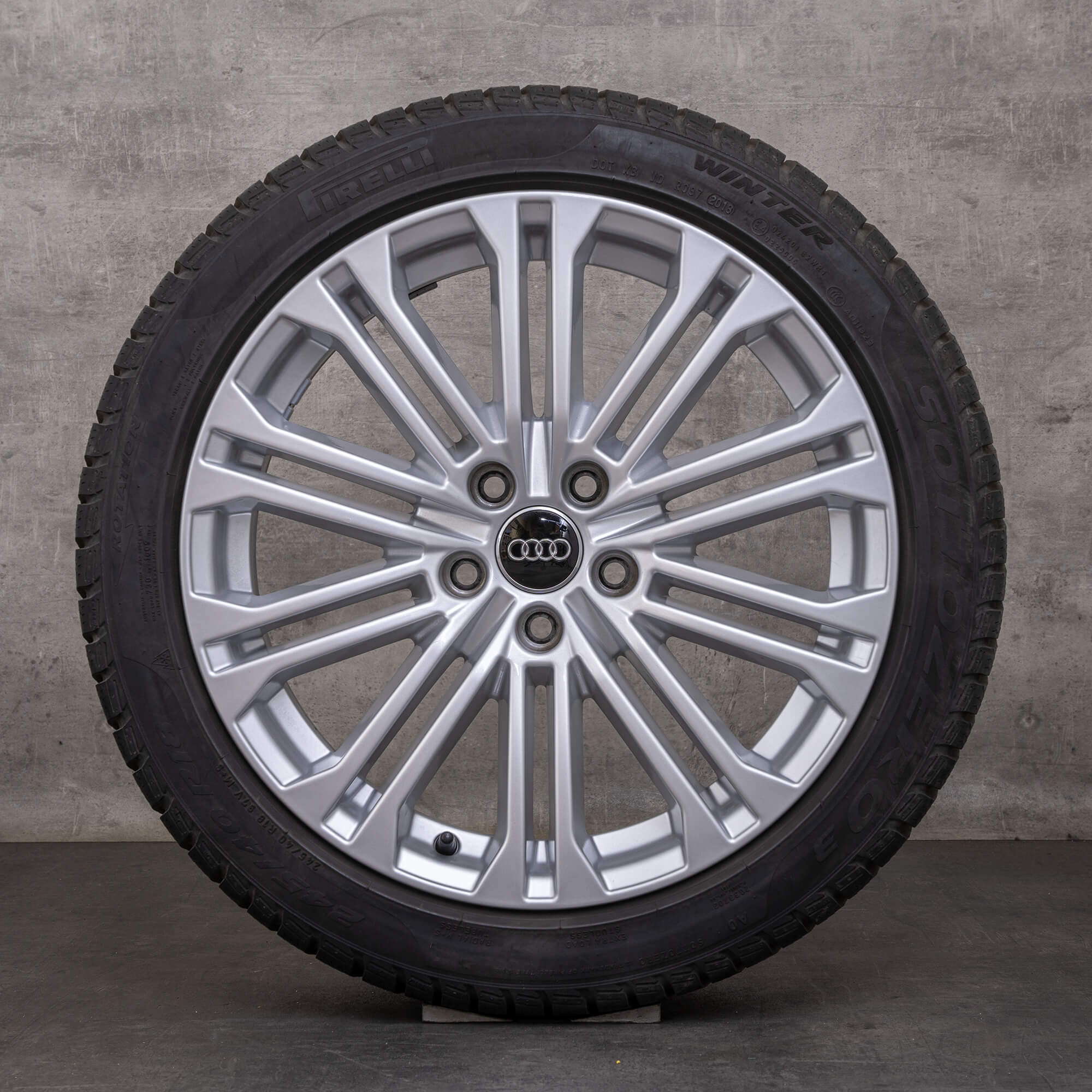 Alkuperäiset Audi A5 S5 talvirenkaat 18 tuuman F5 8W B9 vanteet 8W0601025EE hopea kiiltävät