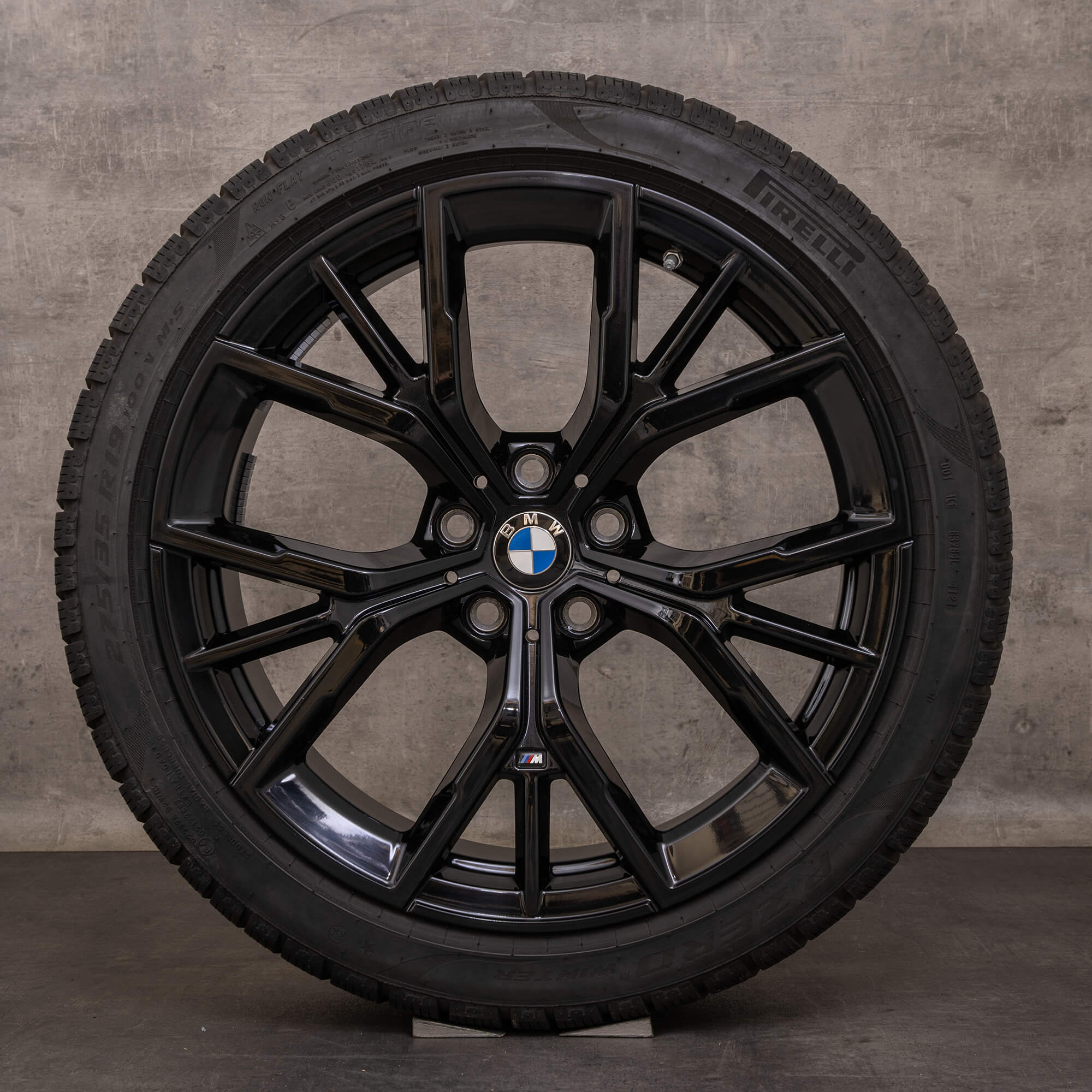 Oem BMW Série 5 pneus hiver jantes 19 pouces G30 G31 Jantes Styling 845 M 8747406 8747405 noir brillant