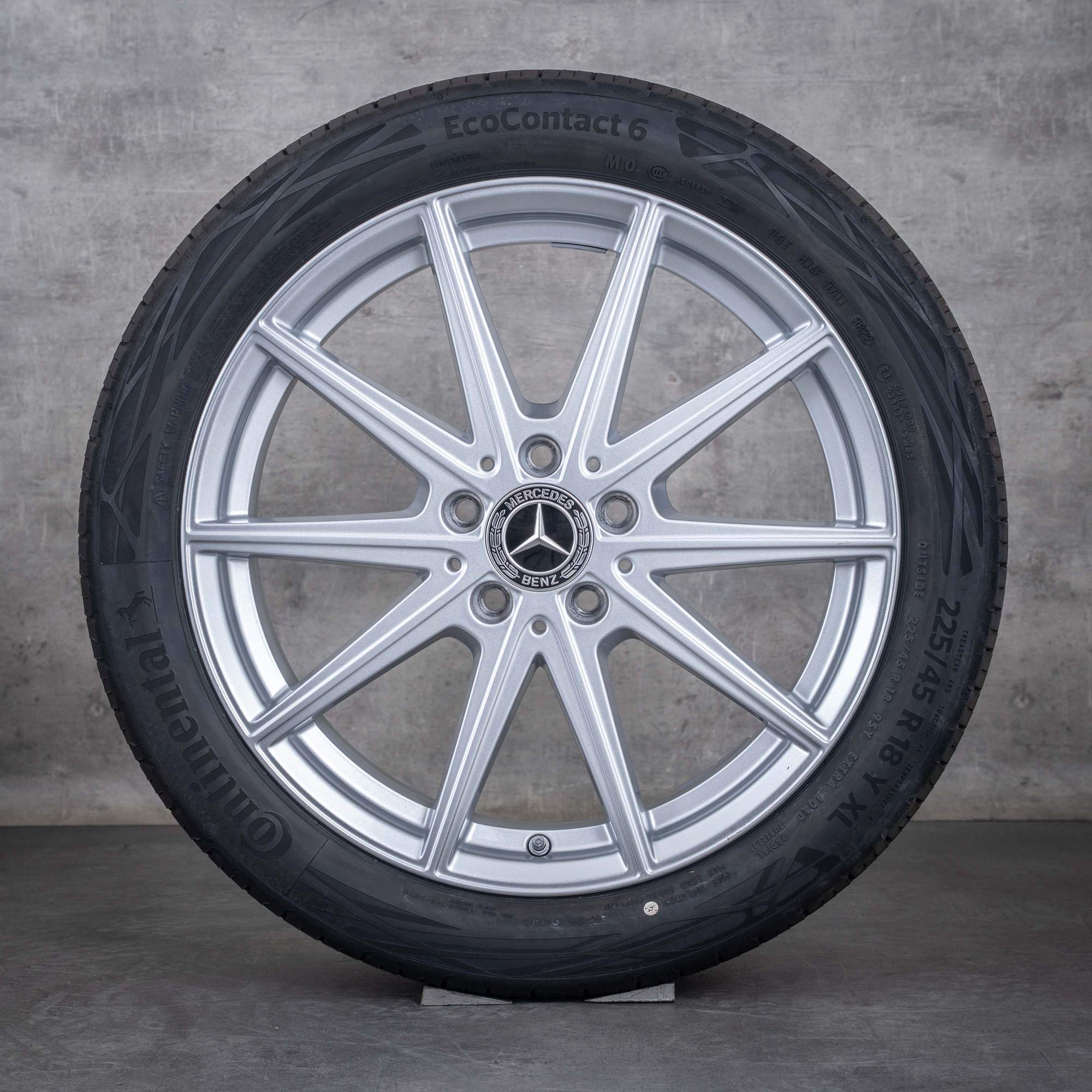 Alkuperäiset Mercedes Benz CLA talvirenkaat 18 tuuman C178 vanteet A1784010000 hopea kiiltävä