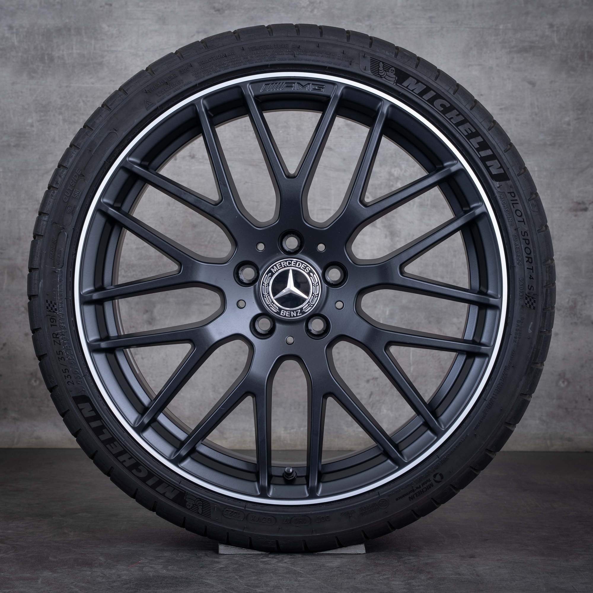 Alkuperäiset Mercedes Benz A-sarjan A45 CLA 45 AMG vanteet 19 tuuman W176 C117 X117 kesäpyörät A1764010900 musta matta kiillotettu UUTUUS