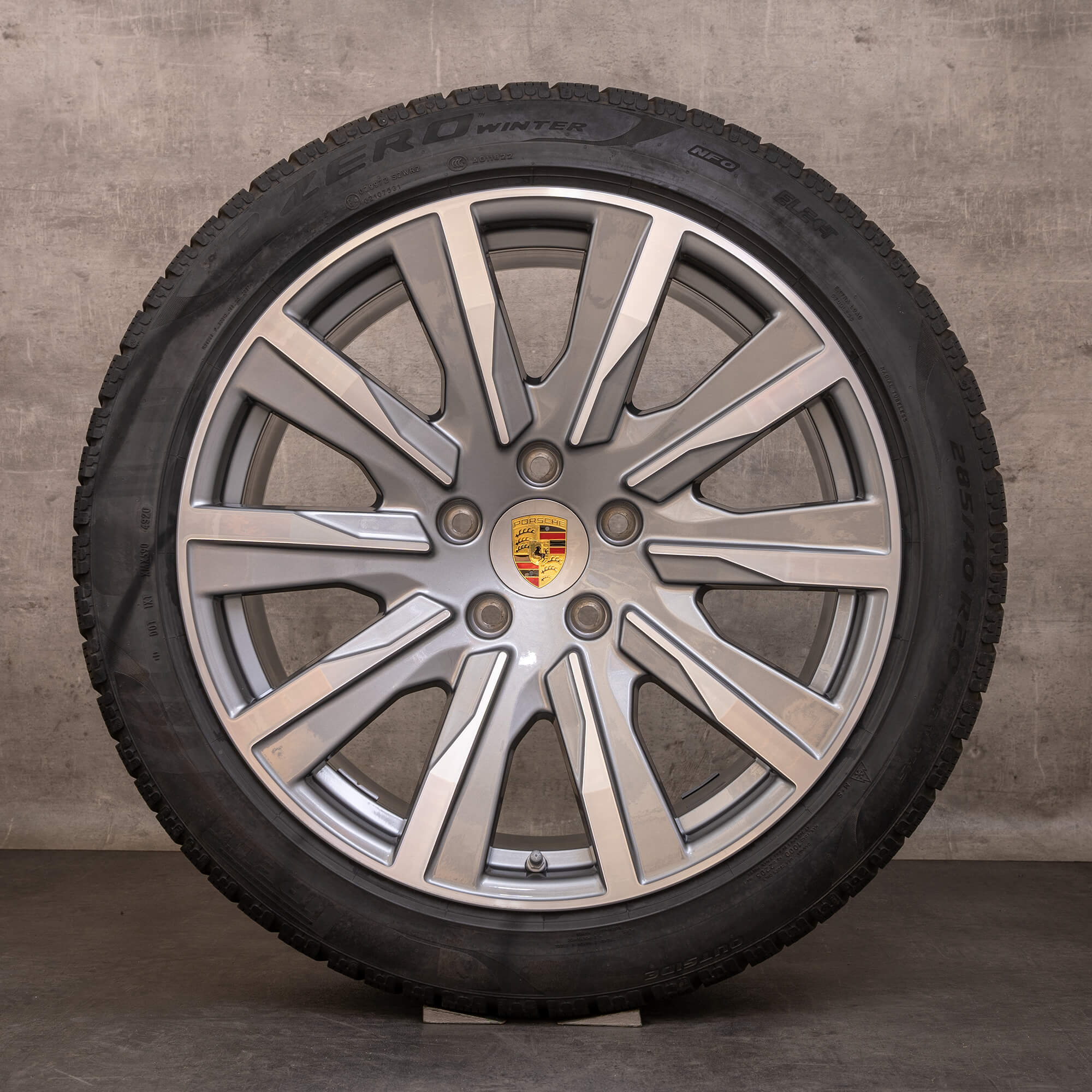 Oryginalne koła zimowe Porsche Taycan 20 cali 9J1 I II Felgi 9J1601025L 9J1601025M Polerowane platynowe srebro