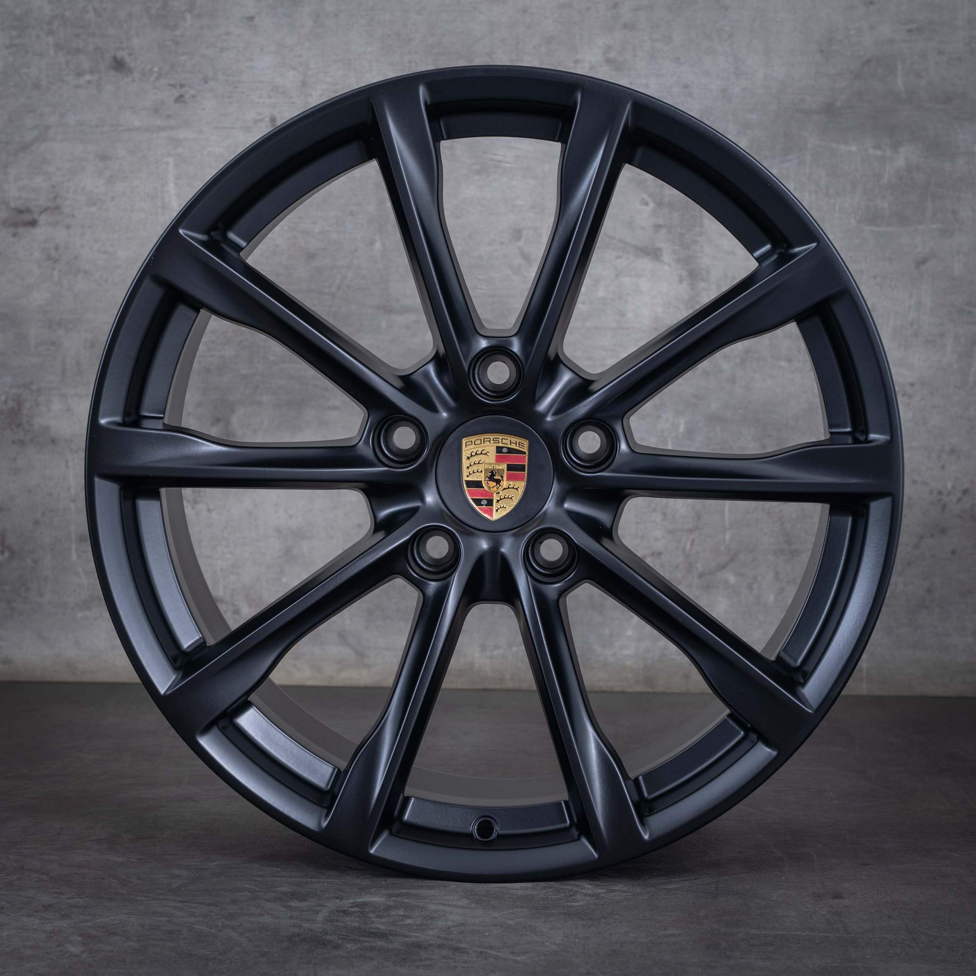 Oryginalne felgi Porsche Boxster Cayman 19 cali 982 S GTS T 982601025 982601025AM czarny mat