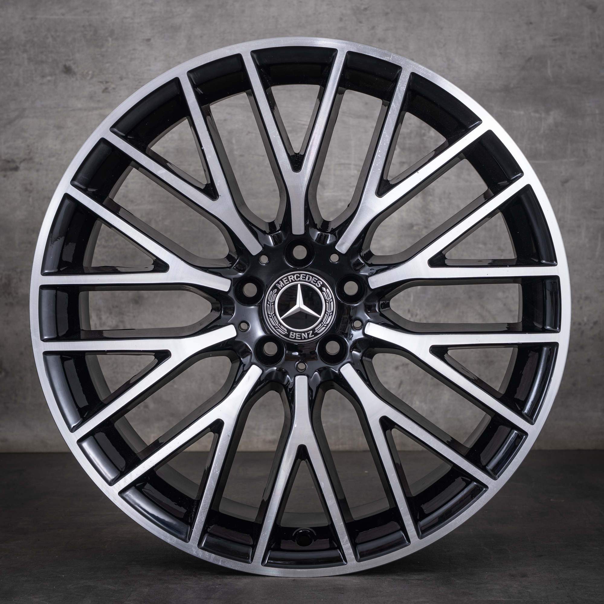 Originální disky Mercedes-Benz Třídy S 20 palců W223 V223 A2234013800, černé, s diamond cut povrchem