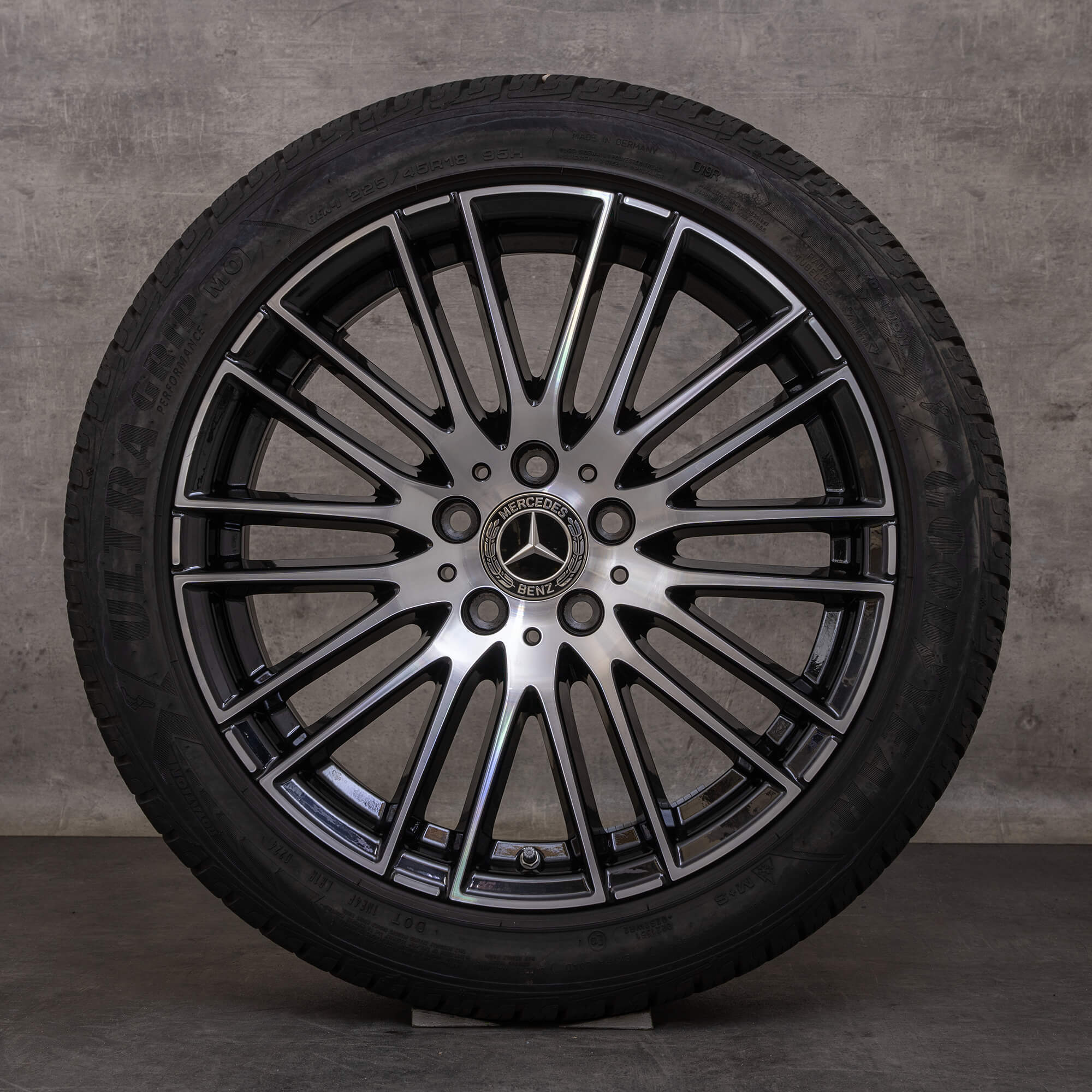 Alkuperäiset Mercedes Benz C-sarjan talvirenkaat 18 tuuman W206 S206 vanteet A2064014900 musta kiillotettu