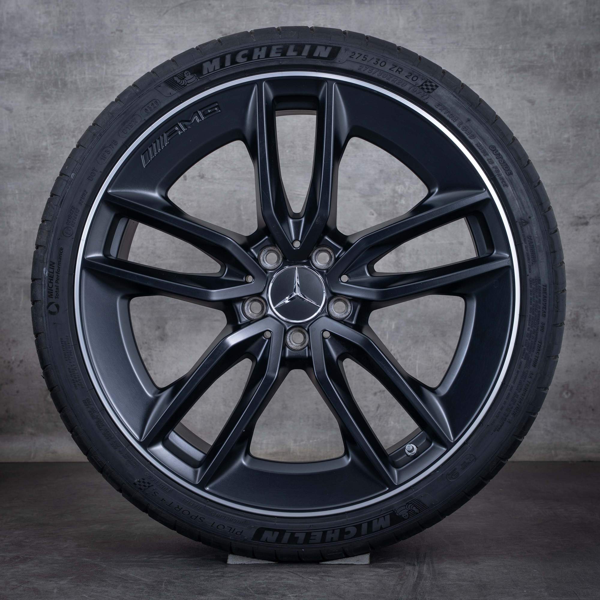 Alkuperäiset Mercedes Benz E-sarjan E43 E53 AMG vanteet 20 tuuman W213 S213 A238 C238 kesäpyörät A2134014900 A2134015000 musta matta kiillotettu
